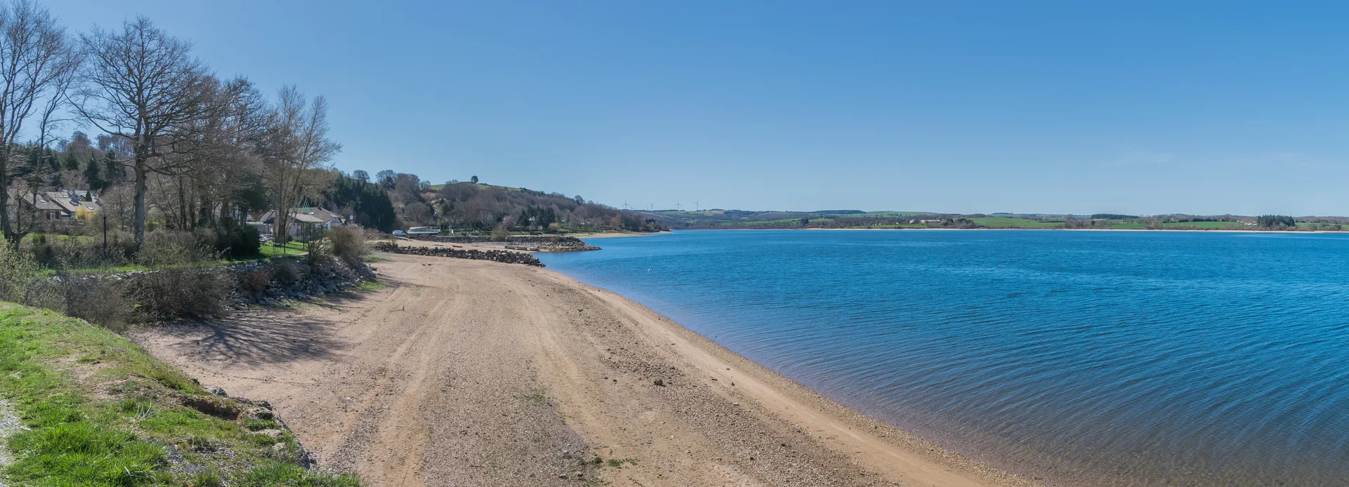 Lac de Pareloup 02 à Salles-Curan — Sur le lac