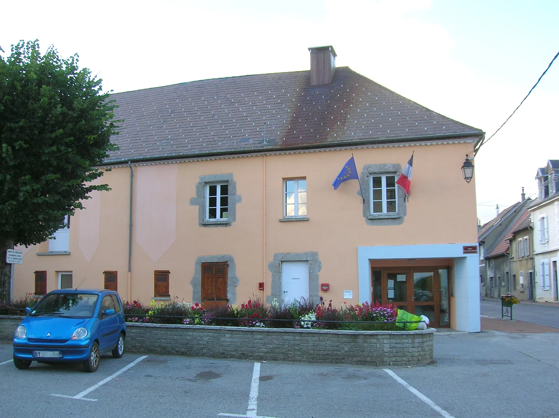 Lac de Petichet à Saint-Théoffrey — À 3,5 km du lac