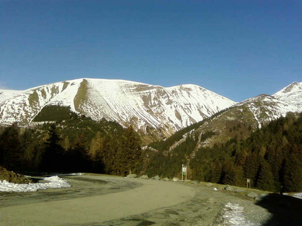 Lac de Petichet à Saint-Théoffrey — À 3,8 km du lac