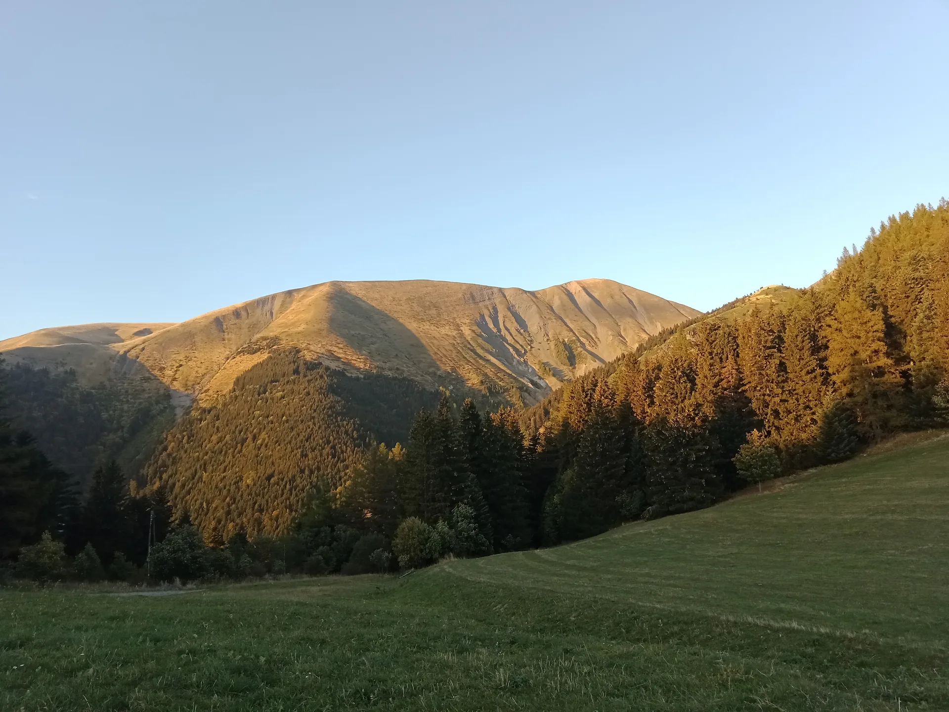 Lac de Petichet à Saint-Théoffrey — À 3,8 km du lac