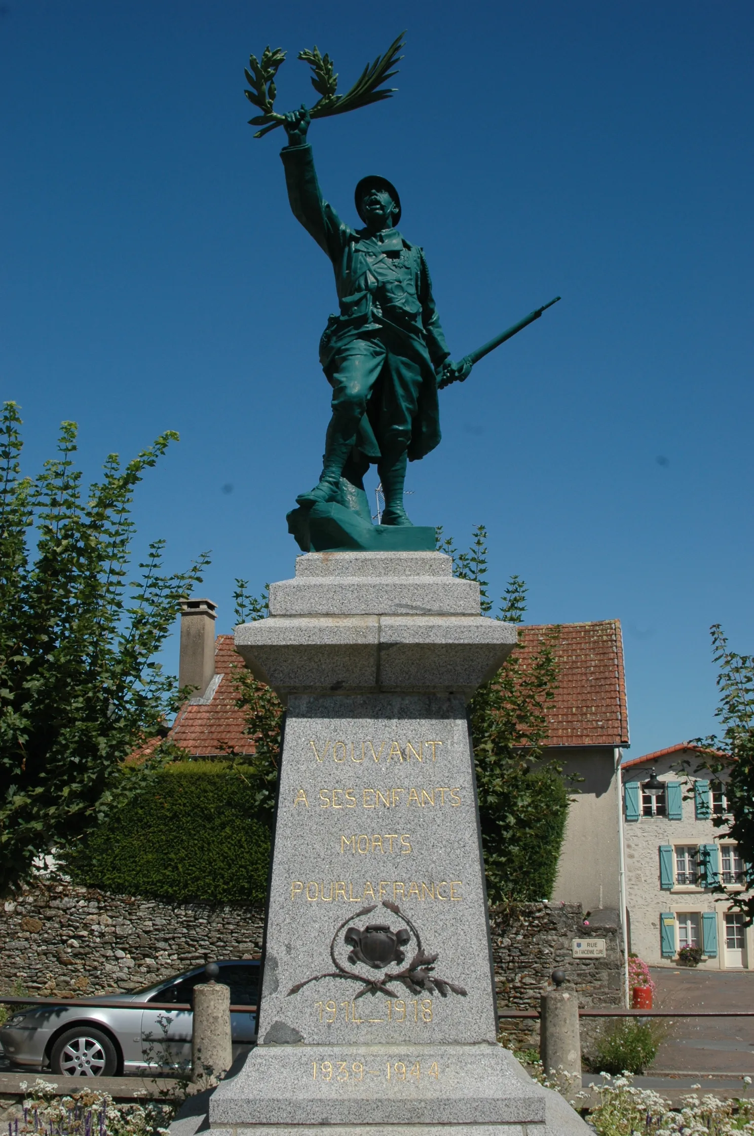 Lac de Pierre Brune à Vouvant — À 884 m du lac