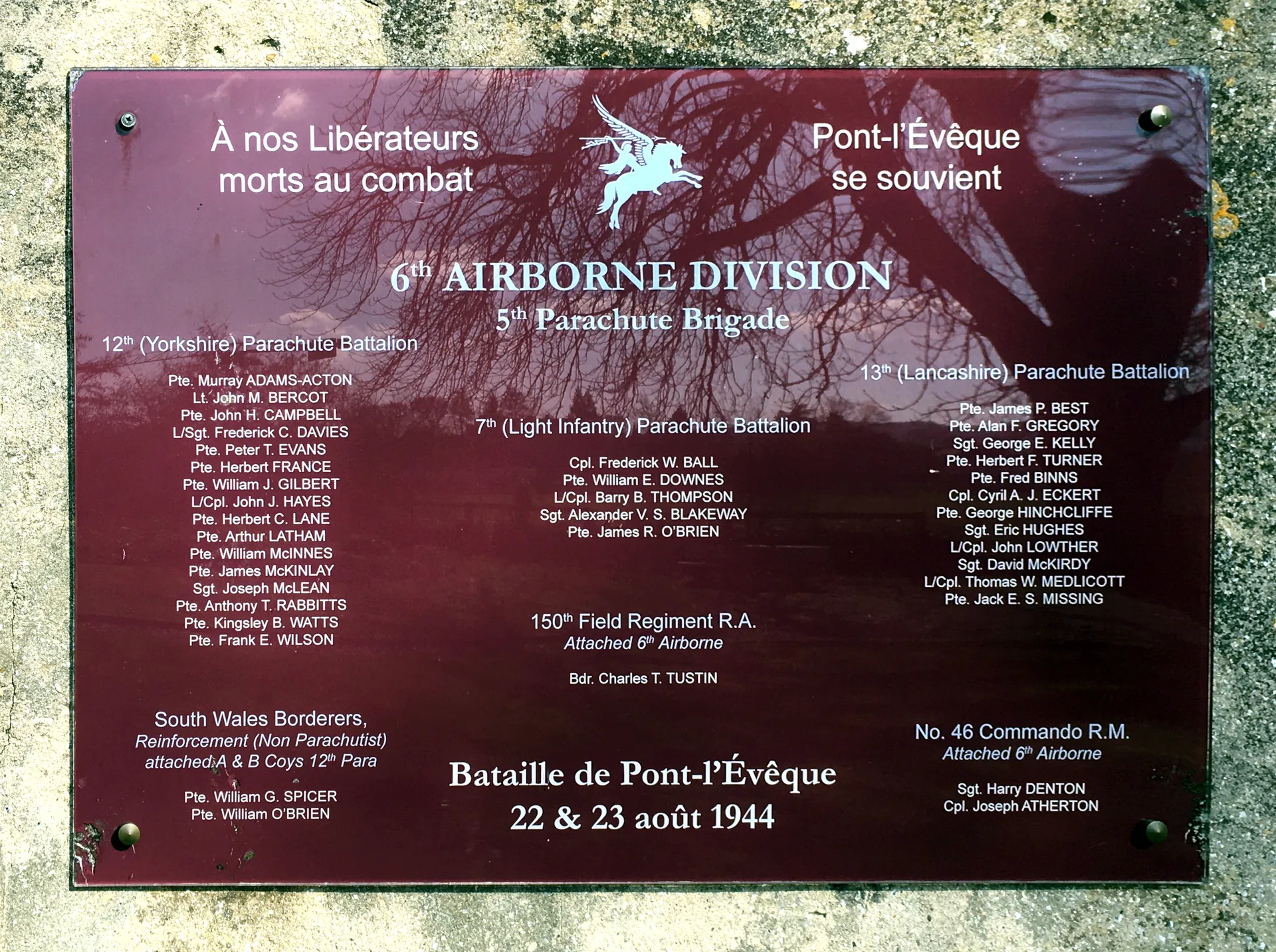 Lac de pont l Eveque à Pont-l'Évêque — À 1,6 km du lac