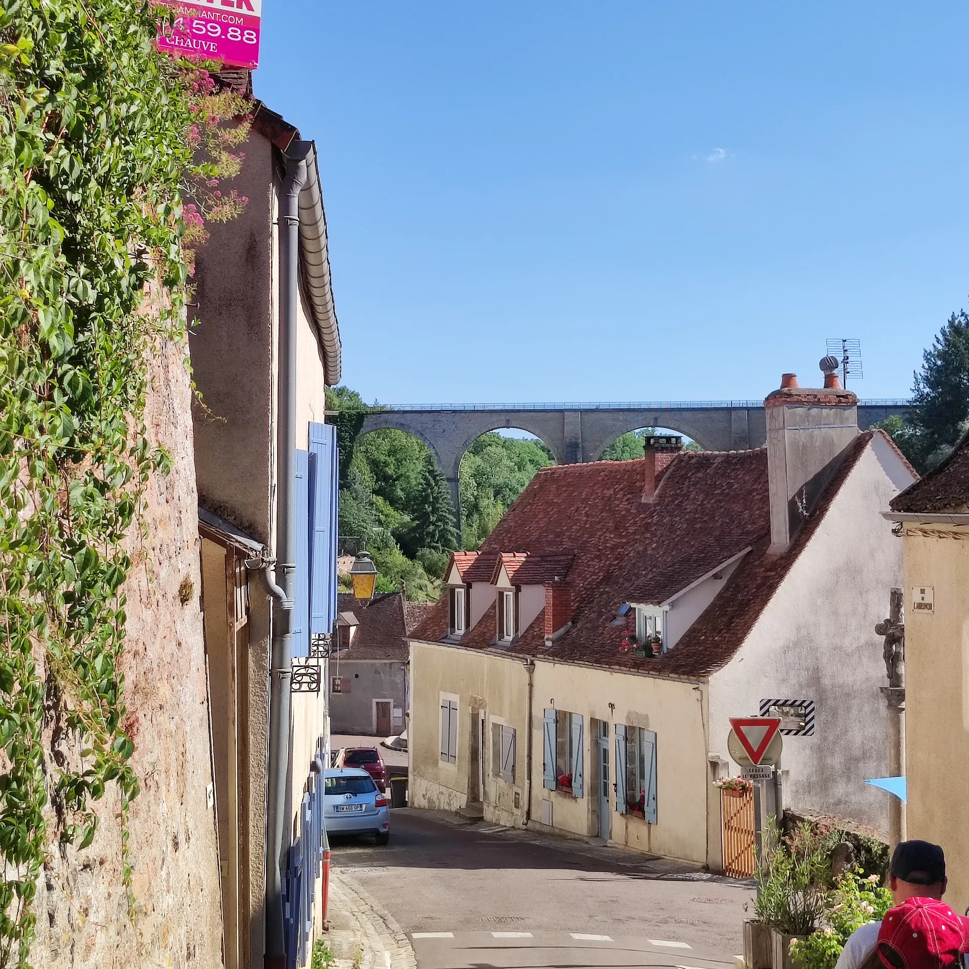 Lac de Pont à Pont-et-Massène — À 3,0 km du lac