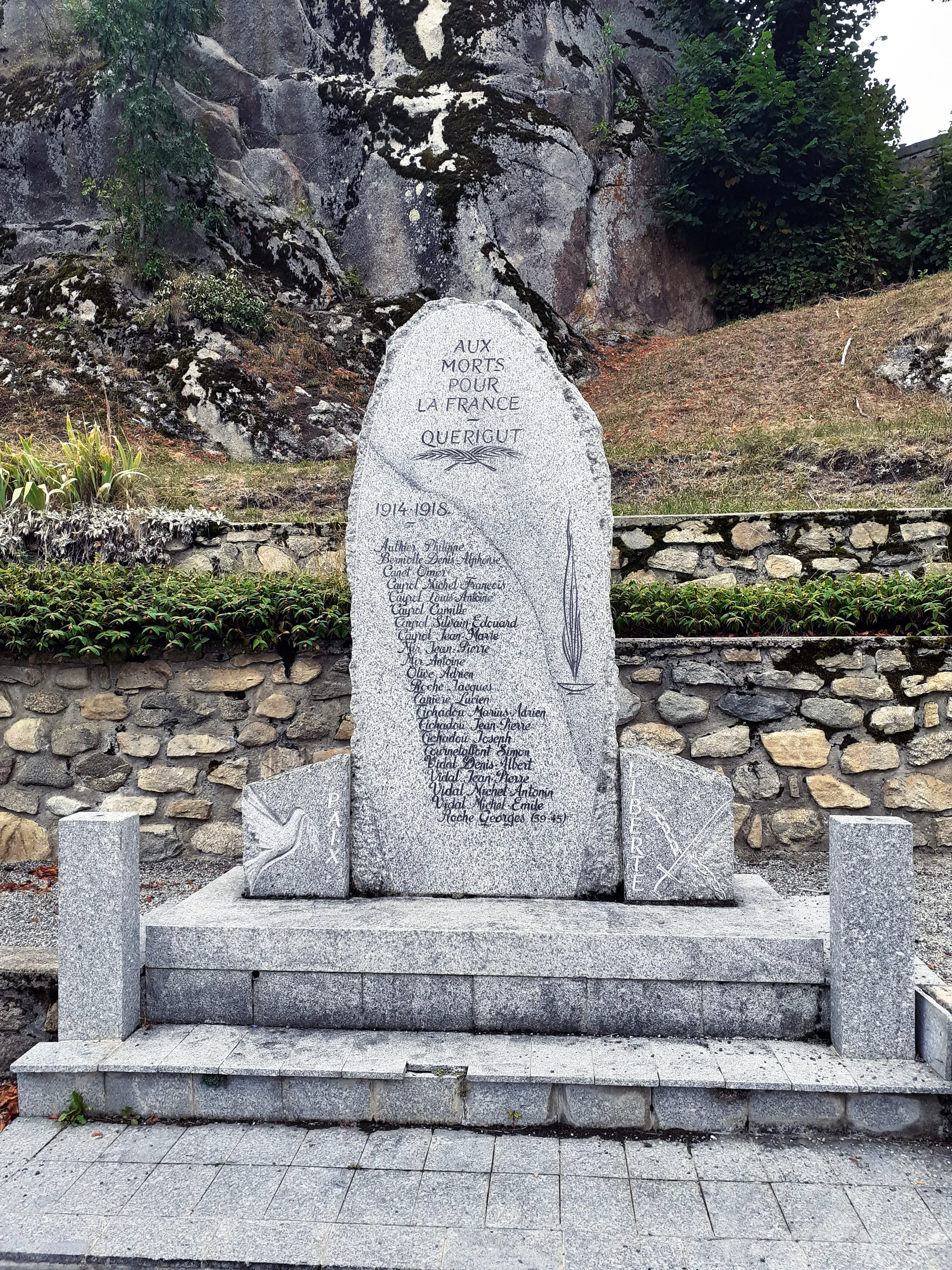 Lac de Querigut à Quérigut — À 3,5 km du lac