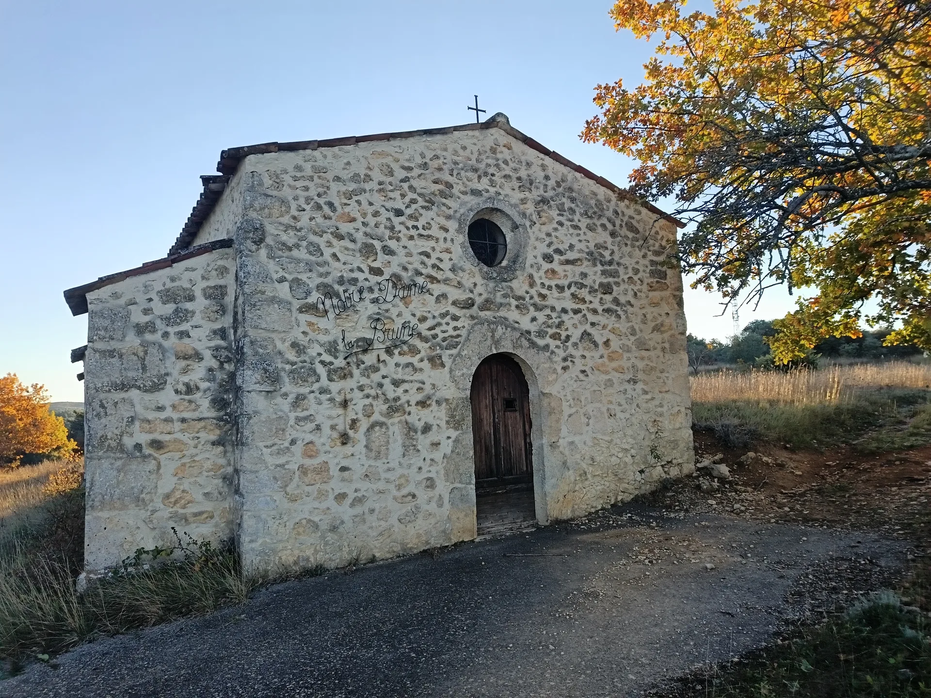 Lac de Quinson à Montmeyan — À 4,3 km du lac