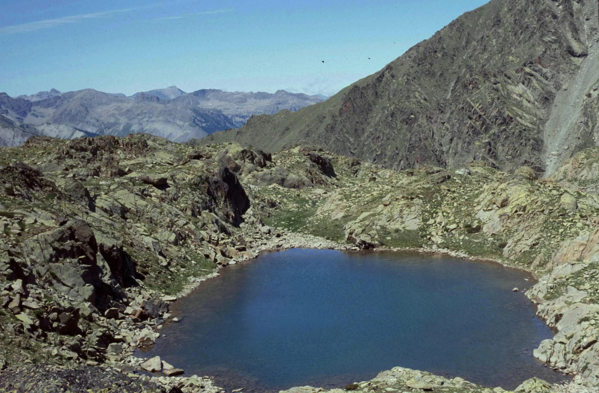 Lac de Rabuons à Saint-Étienne-de-Tinée — À 416 m du lac