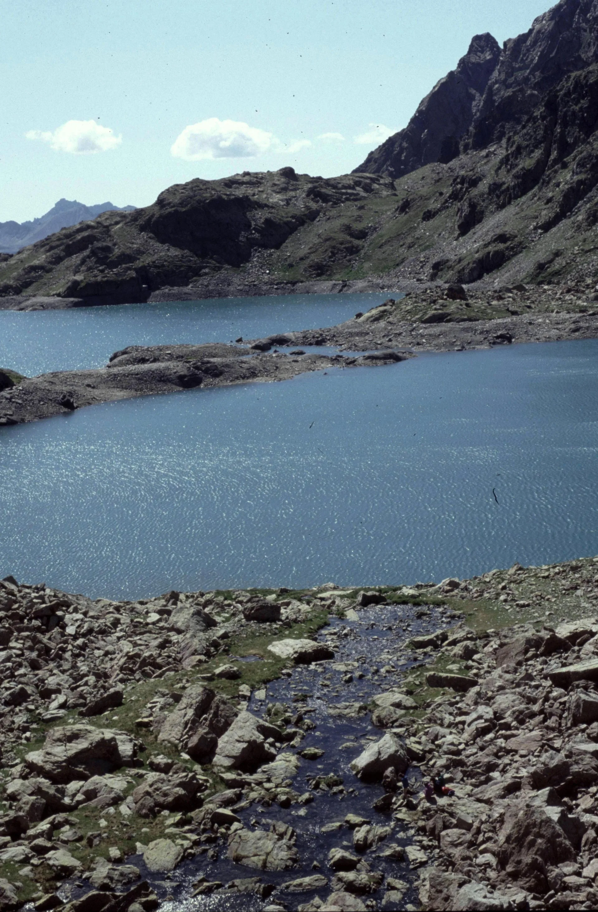Lac de Rabuons à Saint-Étienne-de-Tinée — À 404 m du lac