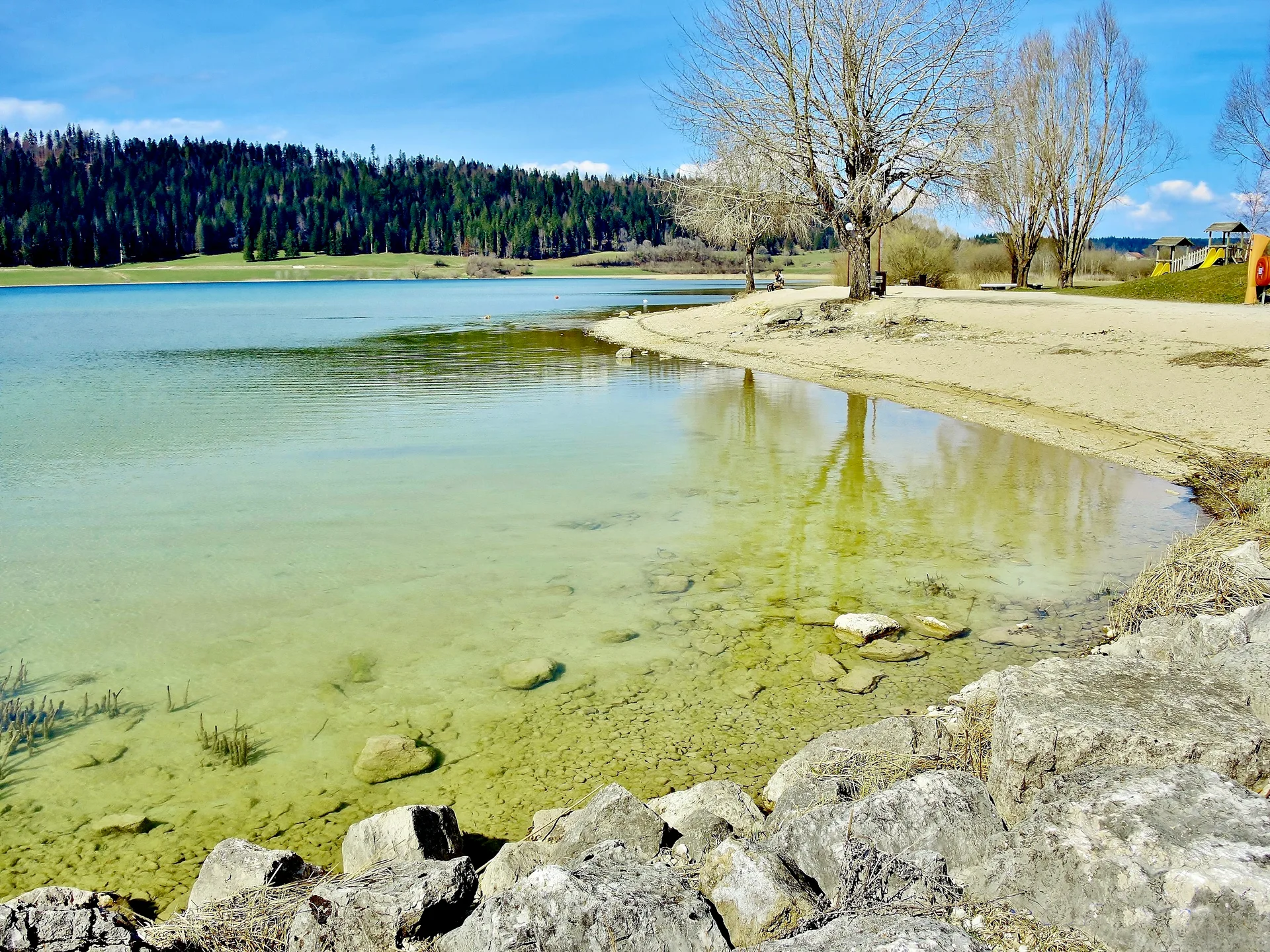 Lac de Remoray à Labergement-Sainte-Marie — Sur le lac