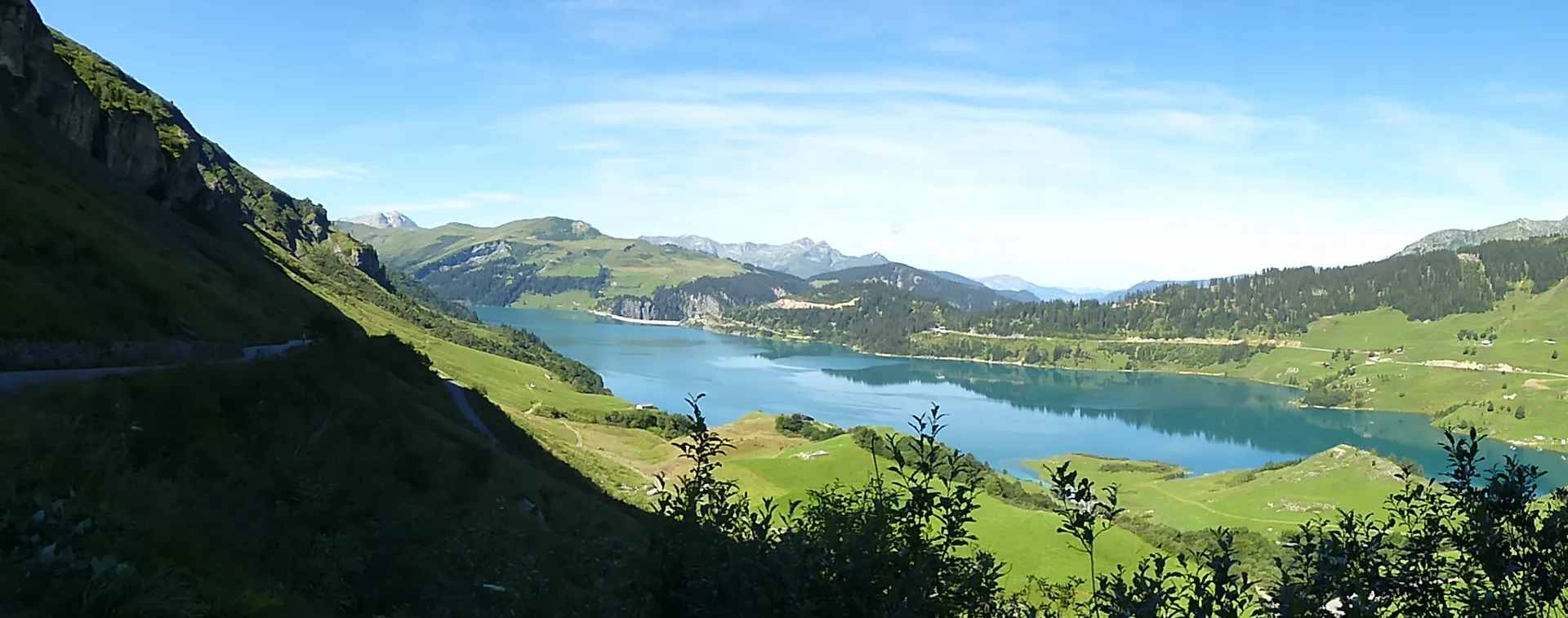 Lac de Roselend à Beaufort — À 1,0 km du lac
