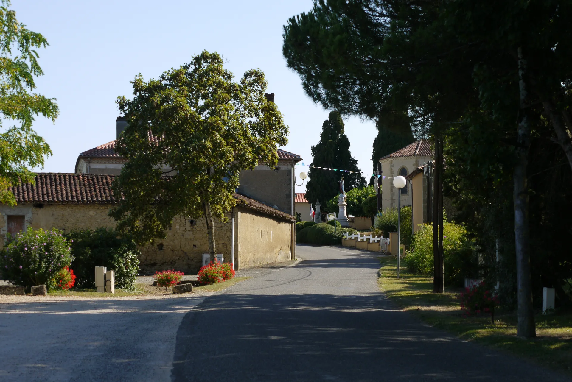 Lac de Sacles à Loubersan — À 1,3 km du lac