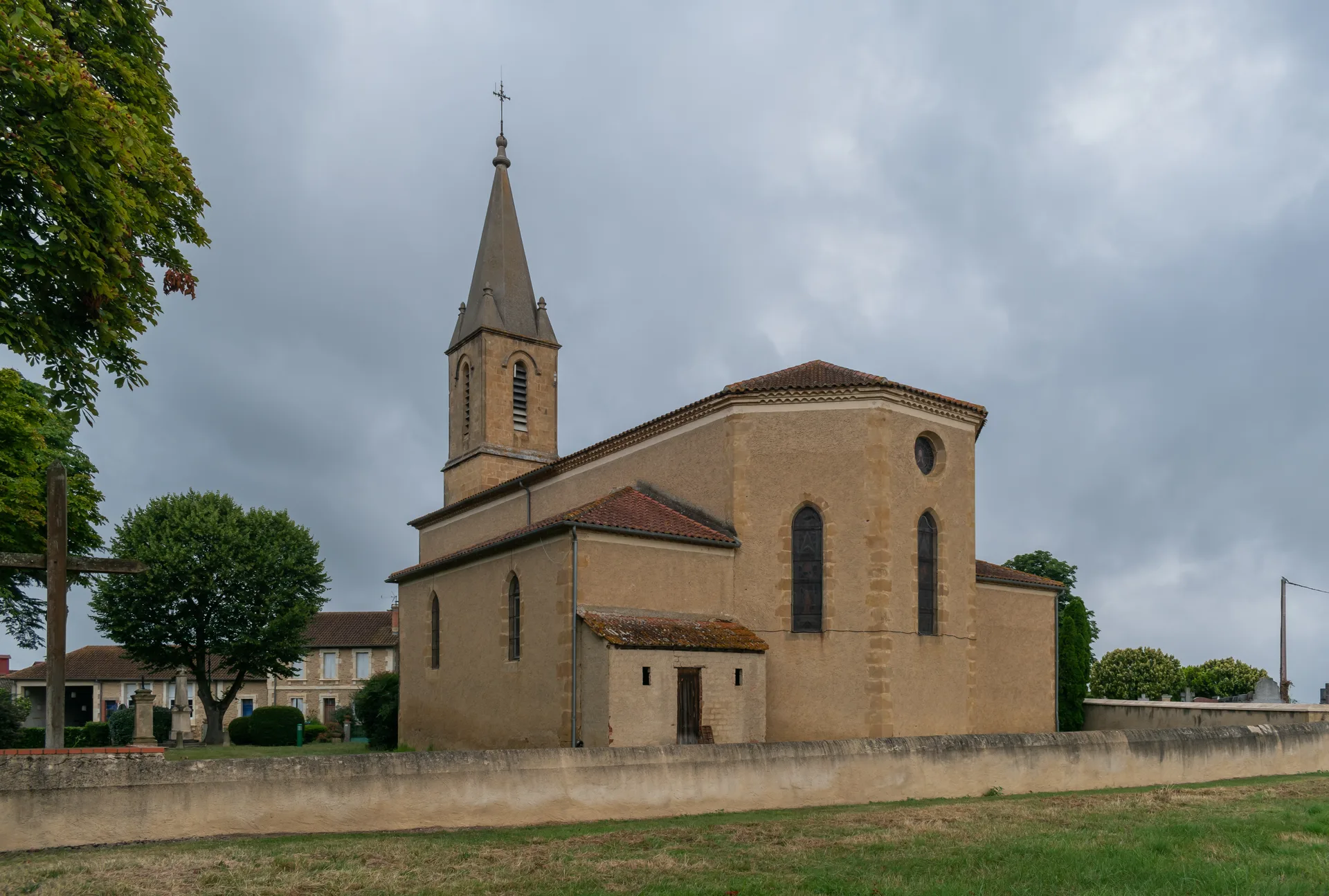 Lac de Sacles à Loubersan — À 1,7 km du lac