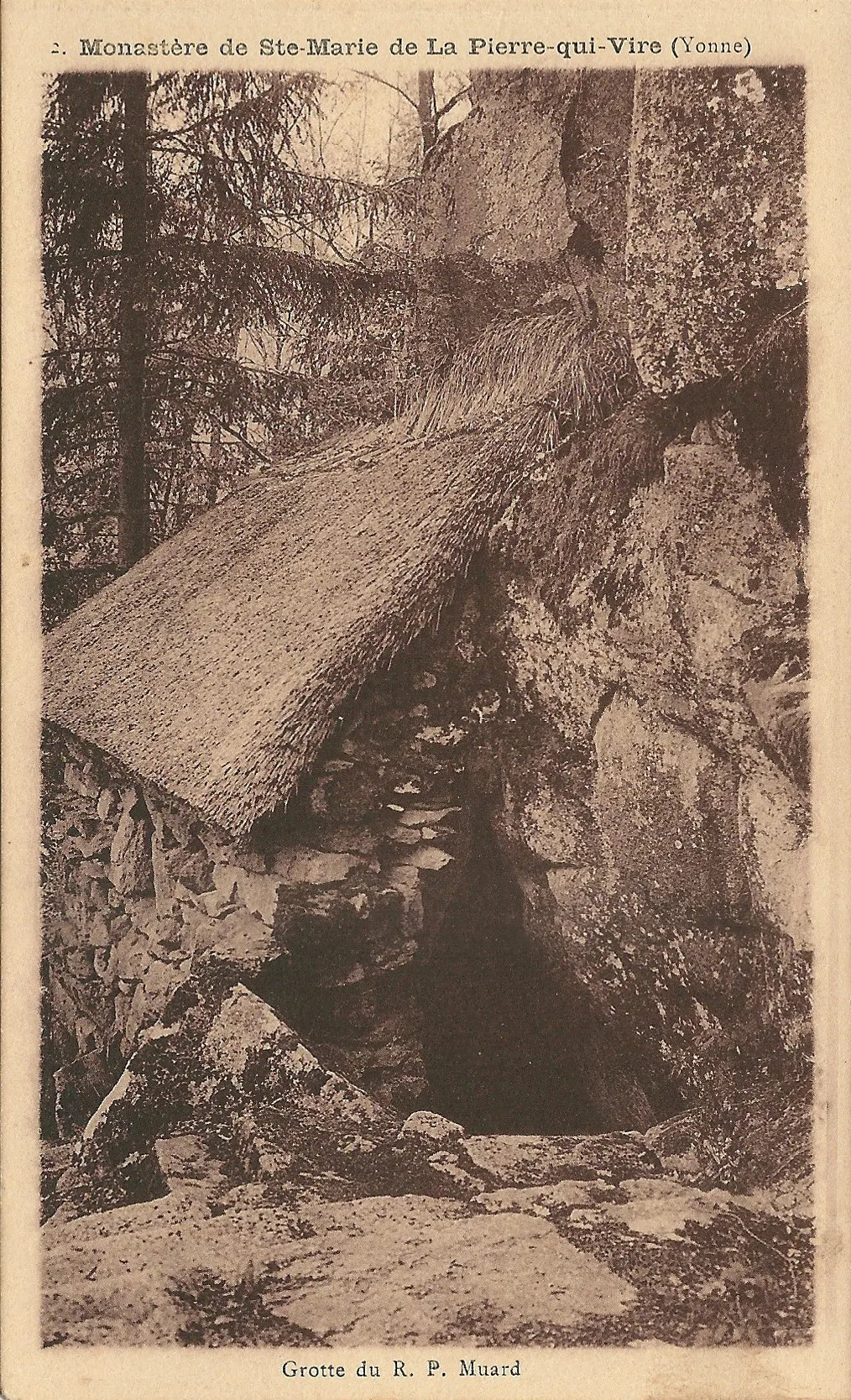 Lac de Saint-Agnan à Saint-Agnan-en-Morvan — À 3,8 km du lac