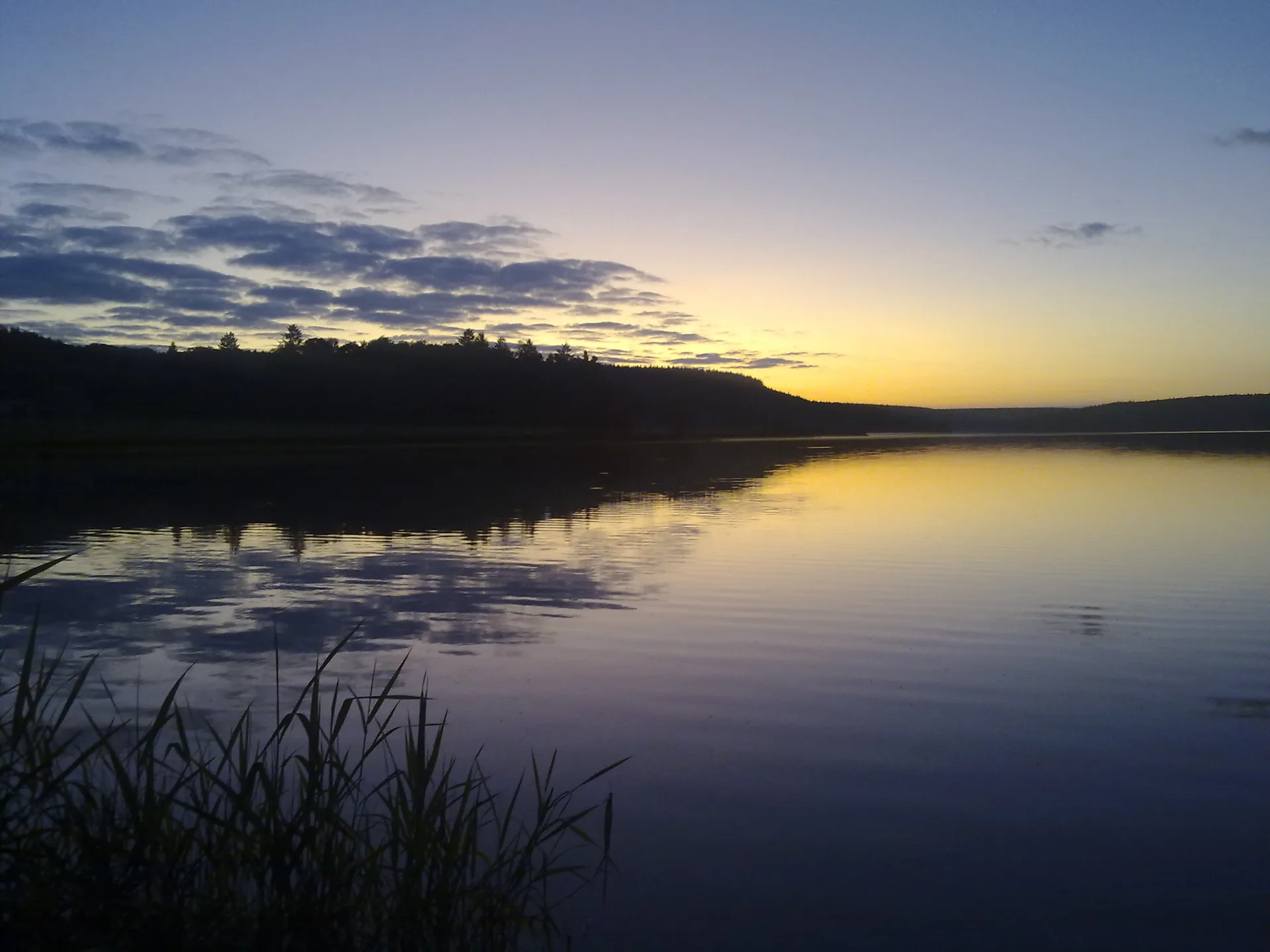 Lac de Saint-Agnan à Saint-Agnan-en-Morvan — À 1,2 km du lac