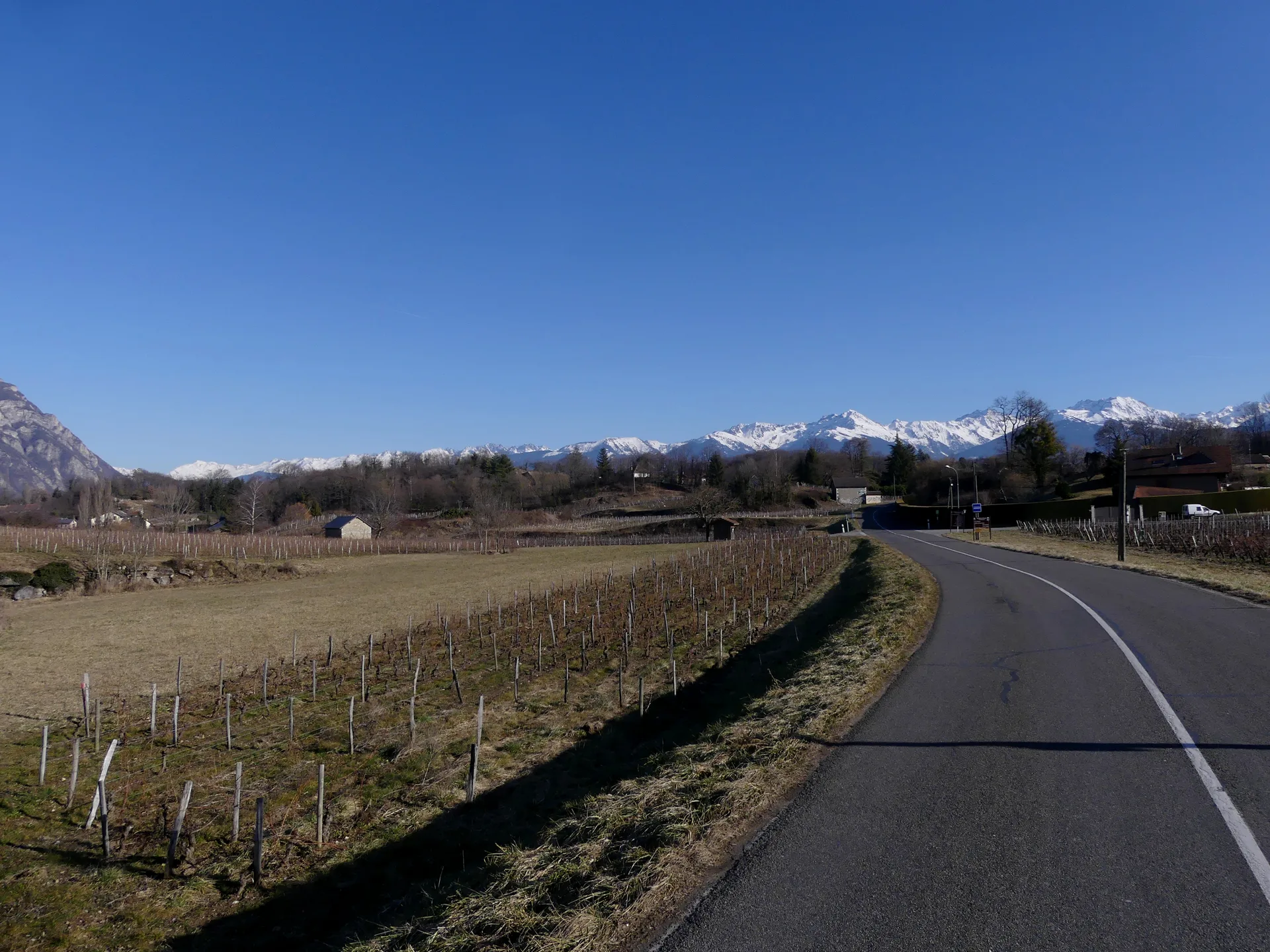 Lac de Saint-André à Porte-de-Savoie — À 1,5 km du lac