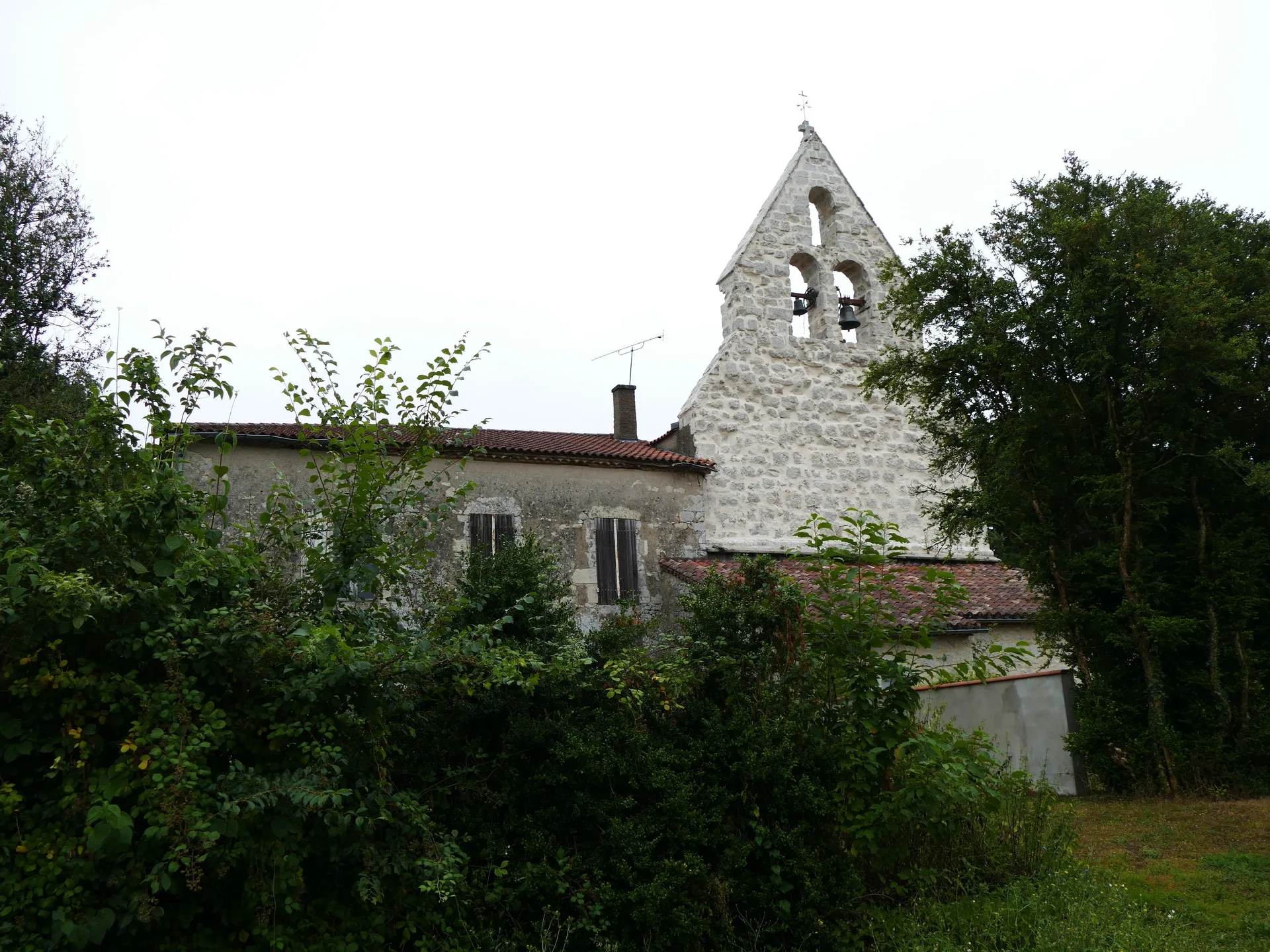 Lac de Saint Arnaud à Bajamont — À 3,9 km du lac