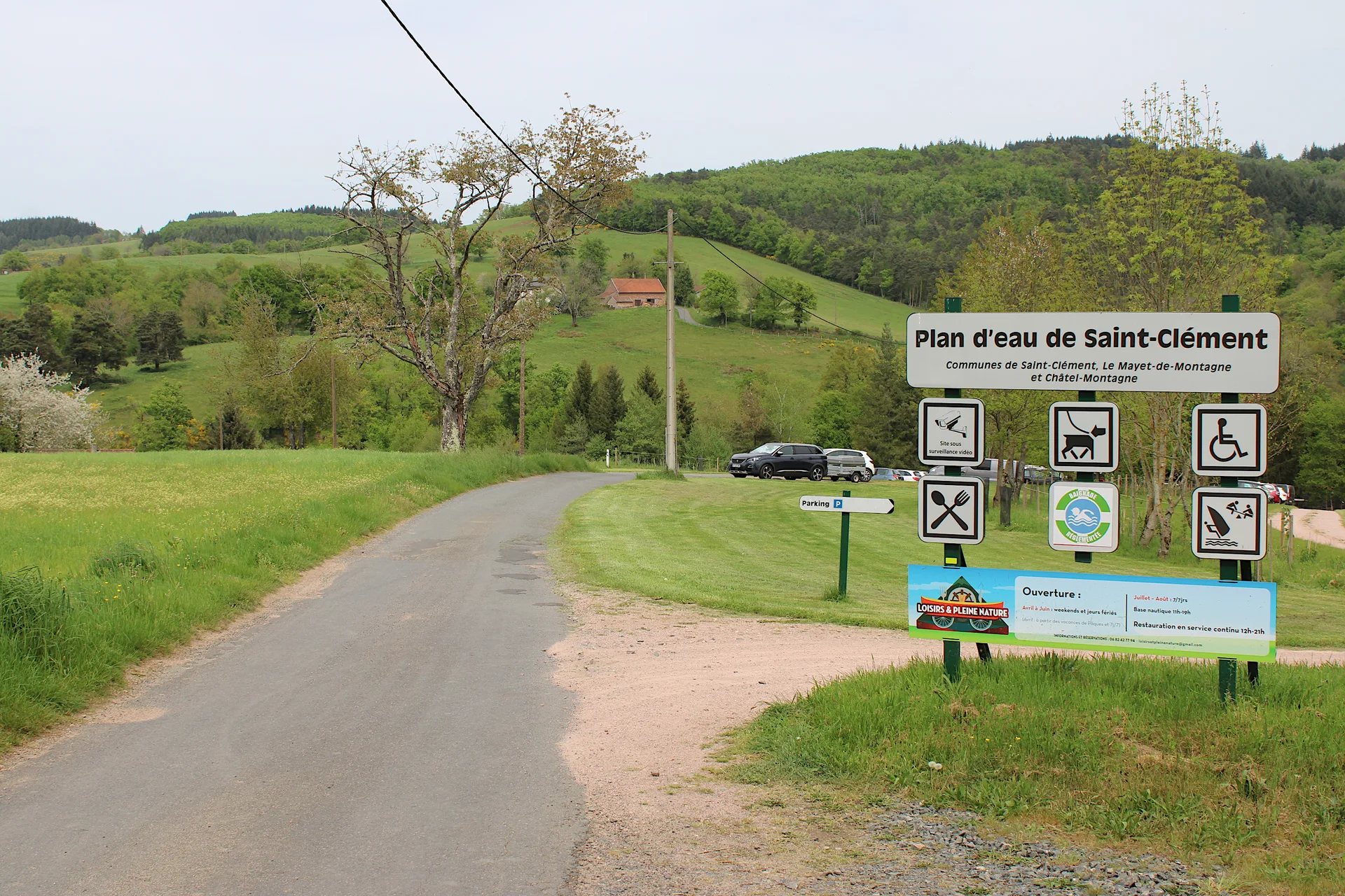 Lac de Saint Clément à Le Mayet-de-Montagne — À 214 m du lac
