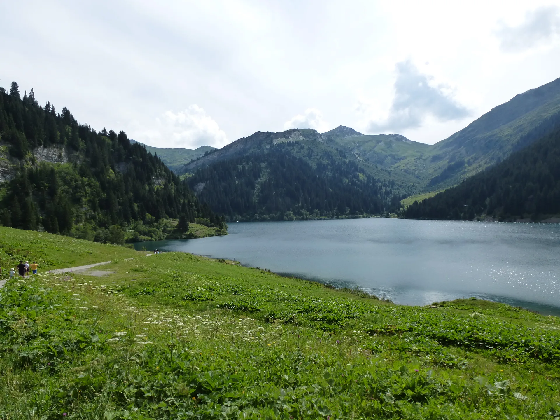 Lac de Saint Guerin à Beaufort — À 283 m du lac