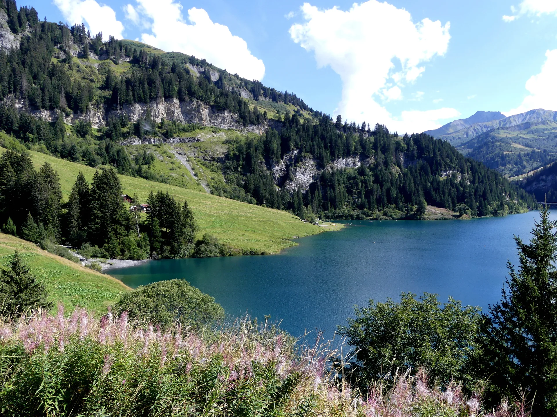 Lac de Saint Guerin à Beaufort — À 300 m du lac