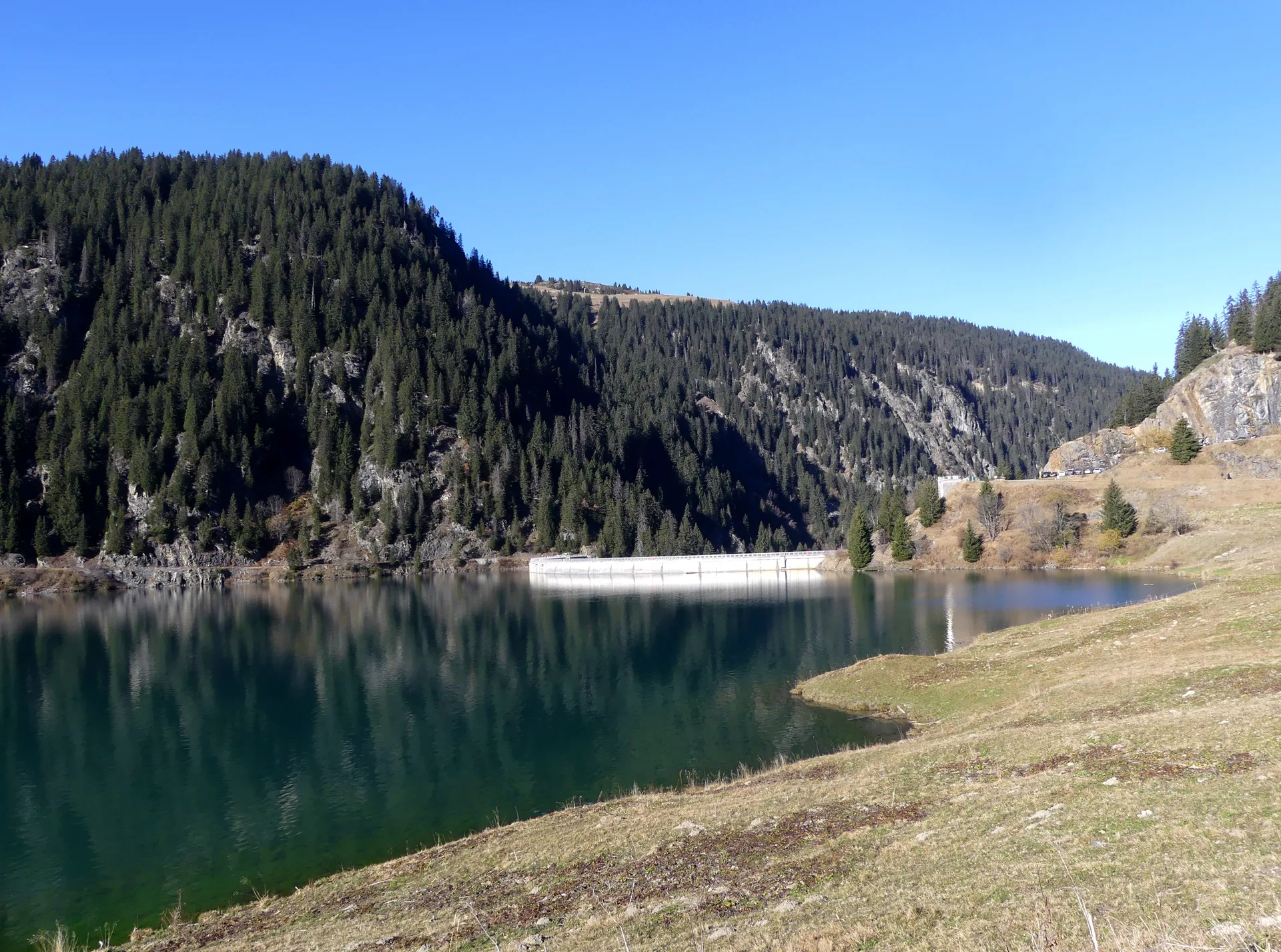 Lac de Saint Guerin à Beaufort — À 492 m du lac
