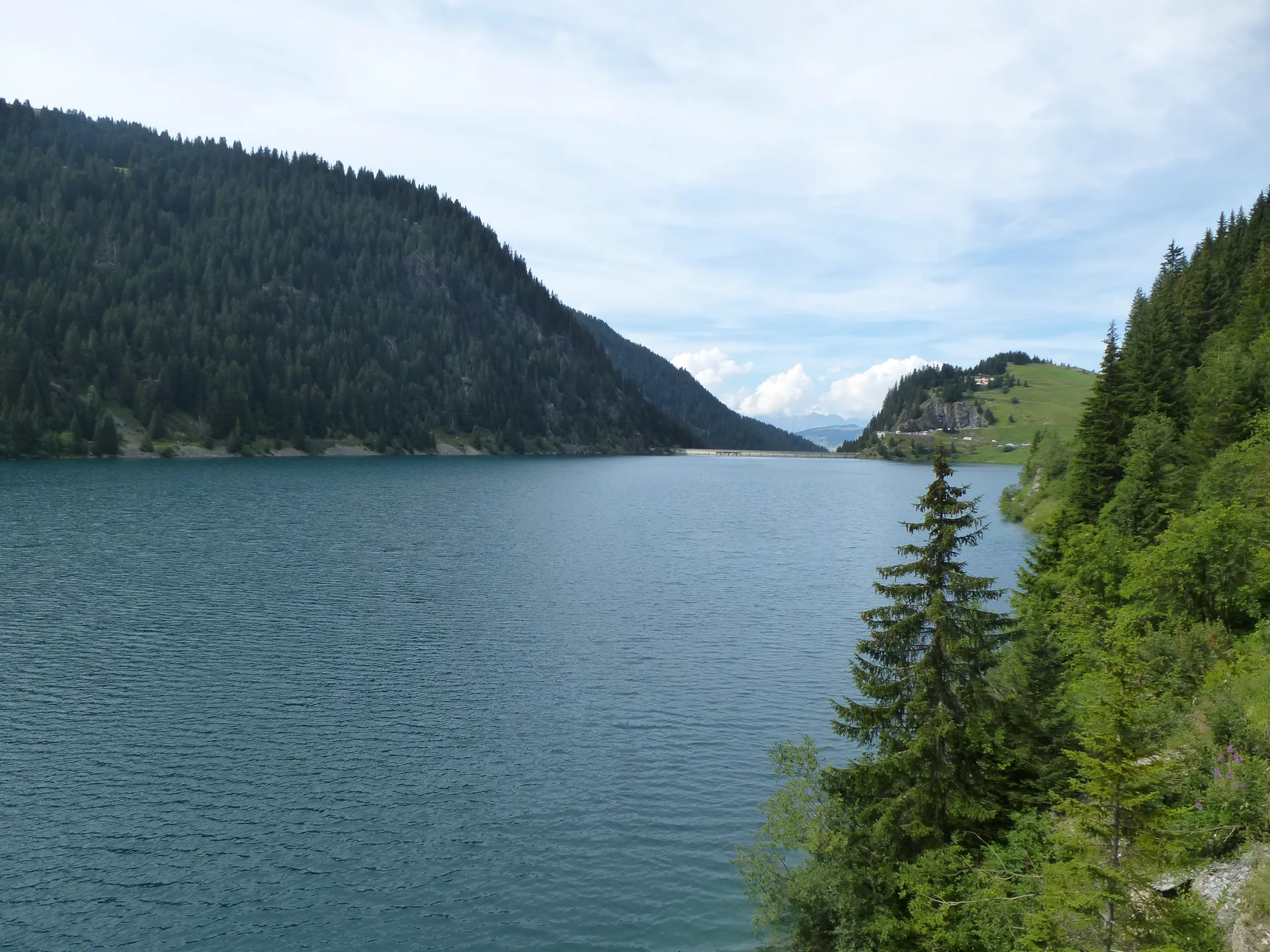 Lac de Saint Guerin à Beaufort — À 908 m du lac