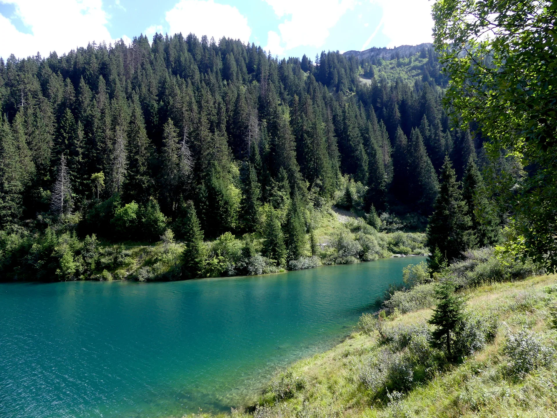 Lac de Saint Guerin à Beaufort — À 911 m du lac