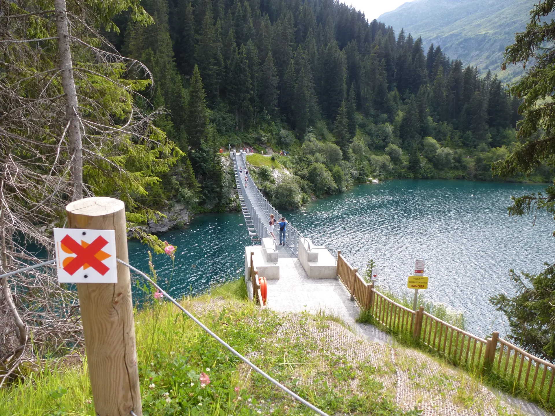 Lac de Saint Guerin à Beaufort — À 1,0 km du lac
