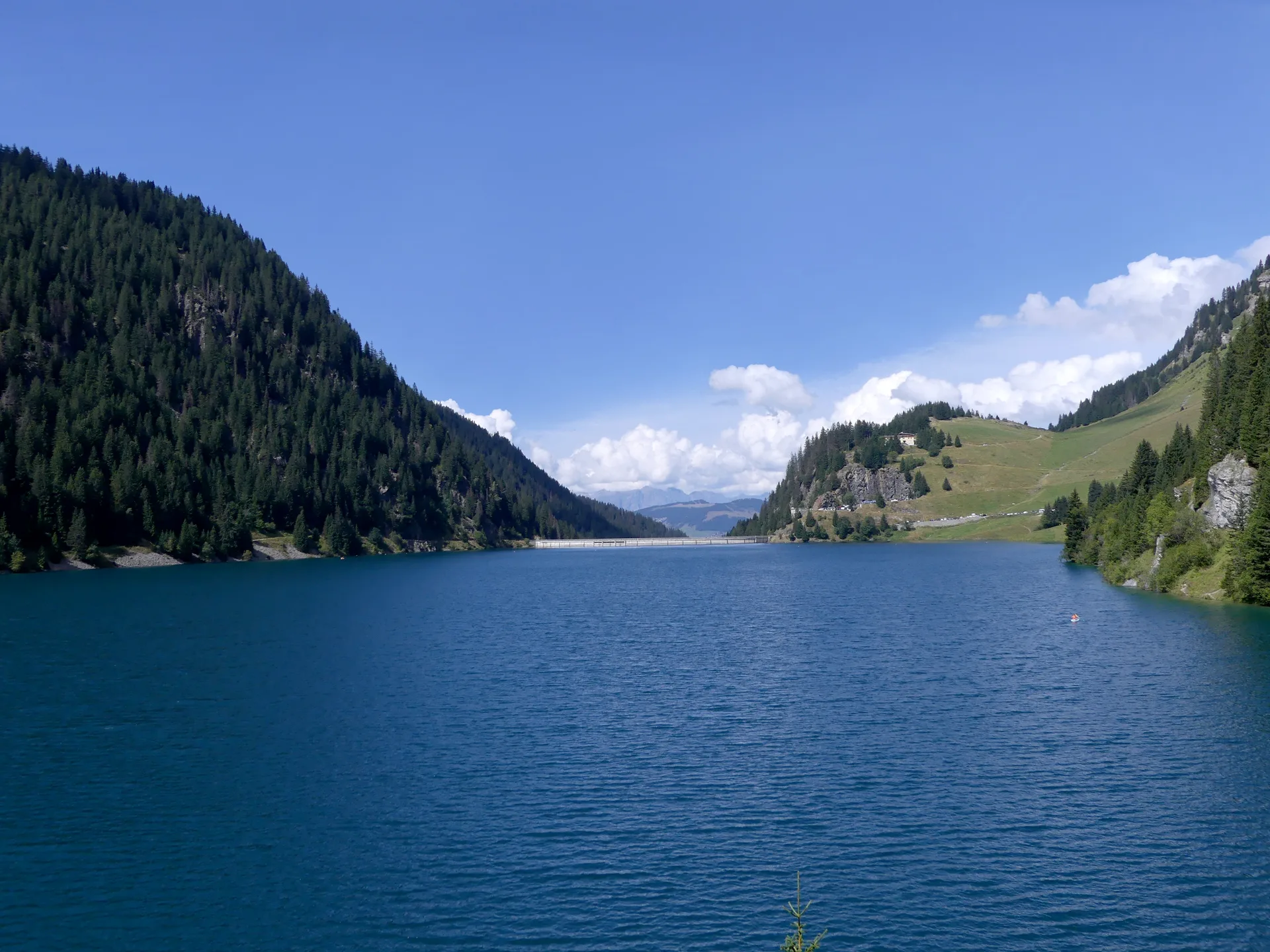 Lac de Saint Guerin à Beaufort — À 1,0 km du lac