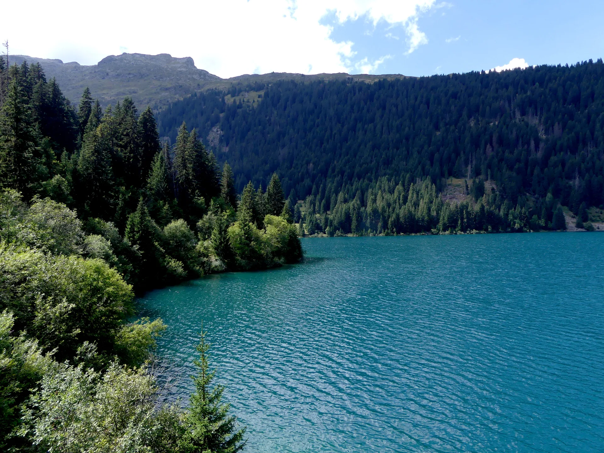 Lac de Saint Guerin à Beaufort — À 1,0 km du lac