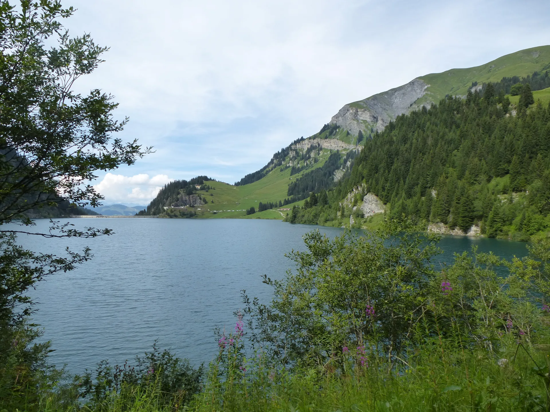 Lac de Saint Guerin à Beaufort — À 1,0 km du lac