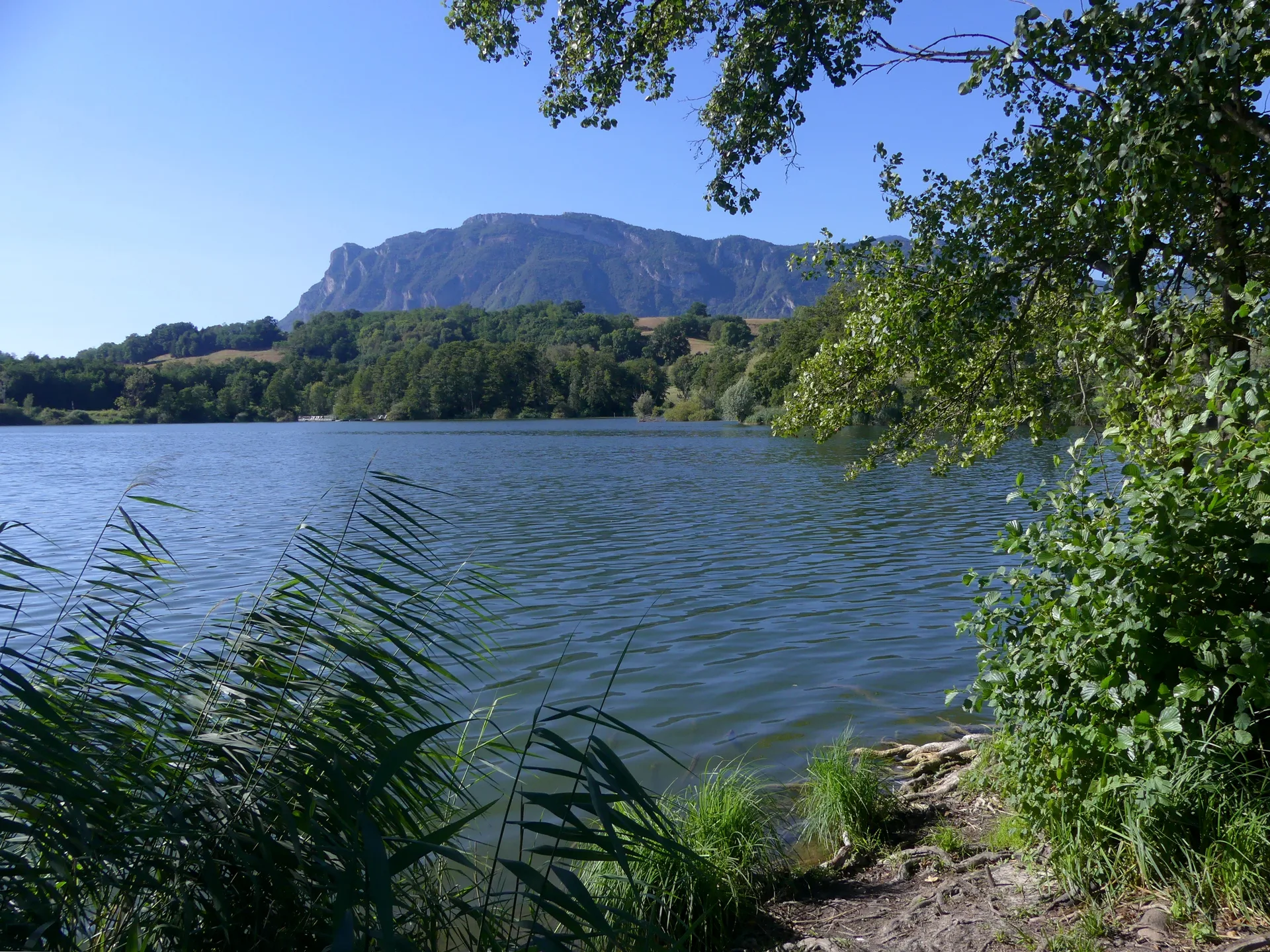 Lac de Saint Helene à Sainte-Hélène-du-Lac — À 422 m du lac