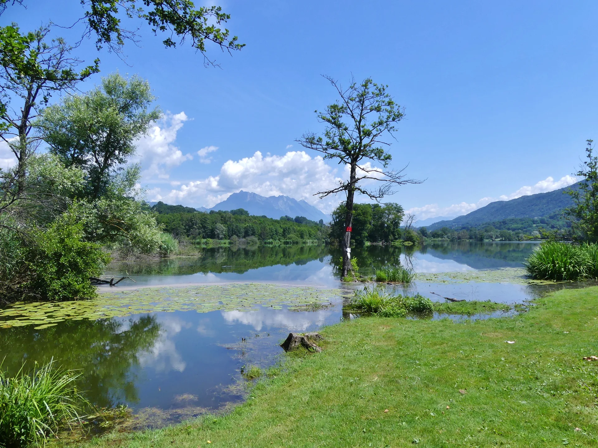 Lac de Saint Helene à Sainte-Hélène-du-Lac — À 413 m du lac