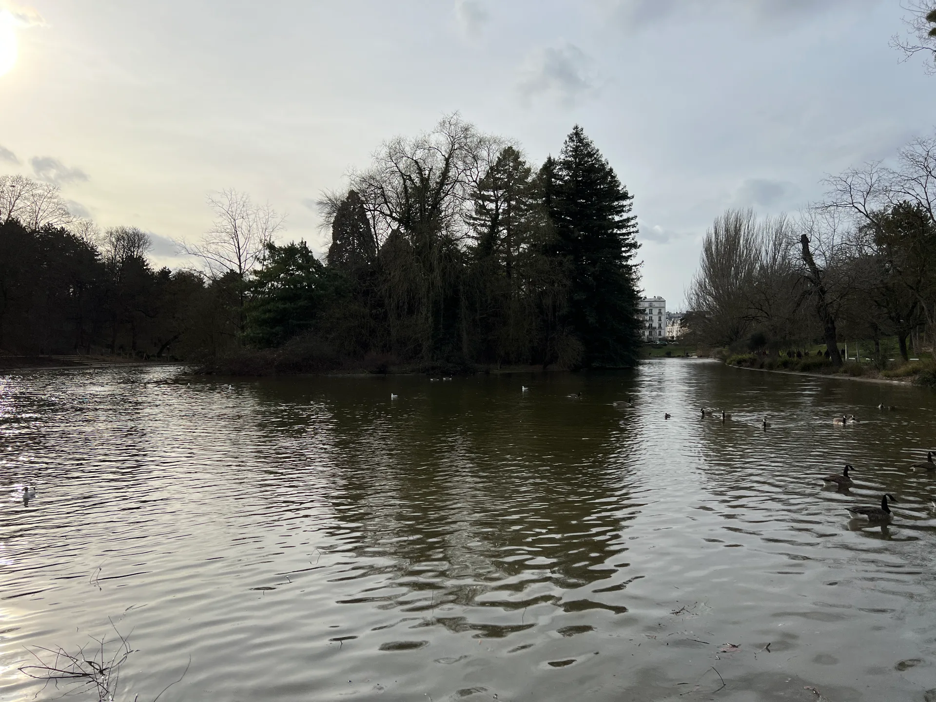 Lac de Saint-Mande à Paris — Sur le lac