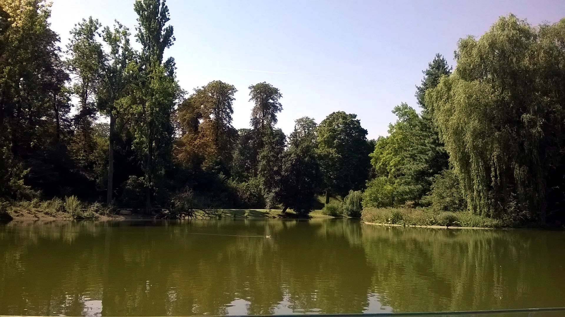 Lac de Saint-Mande à Paris — Sur le lac