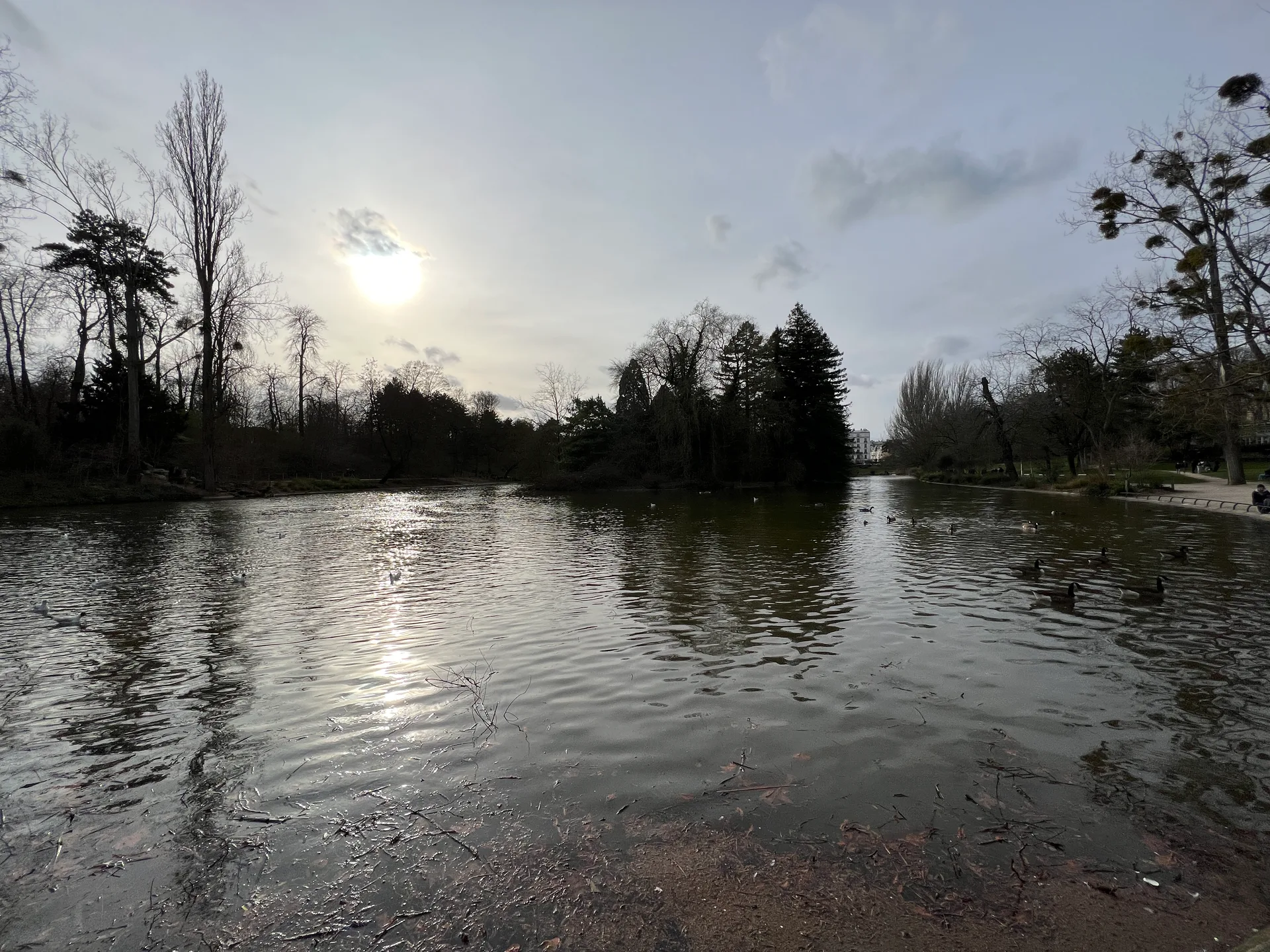 Lac de Saint-Mande à Paris — Sur le lac