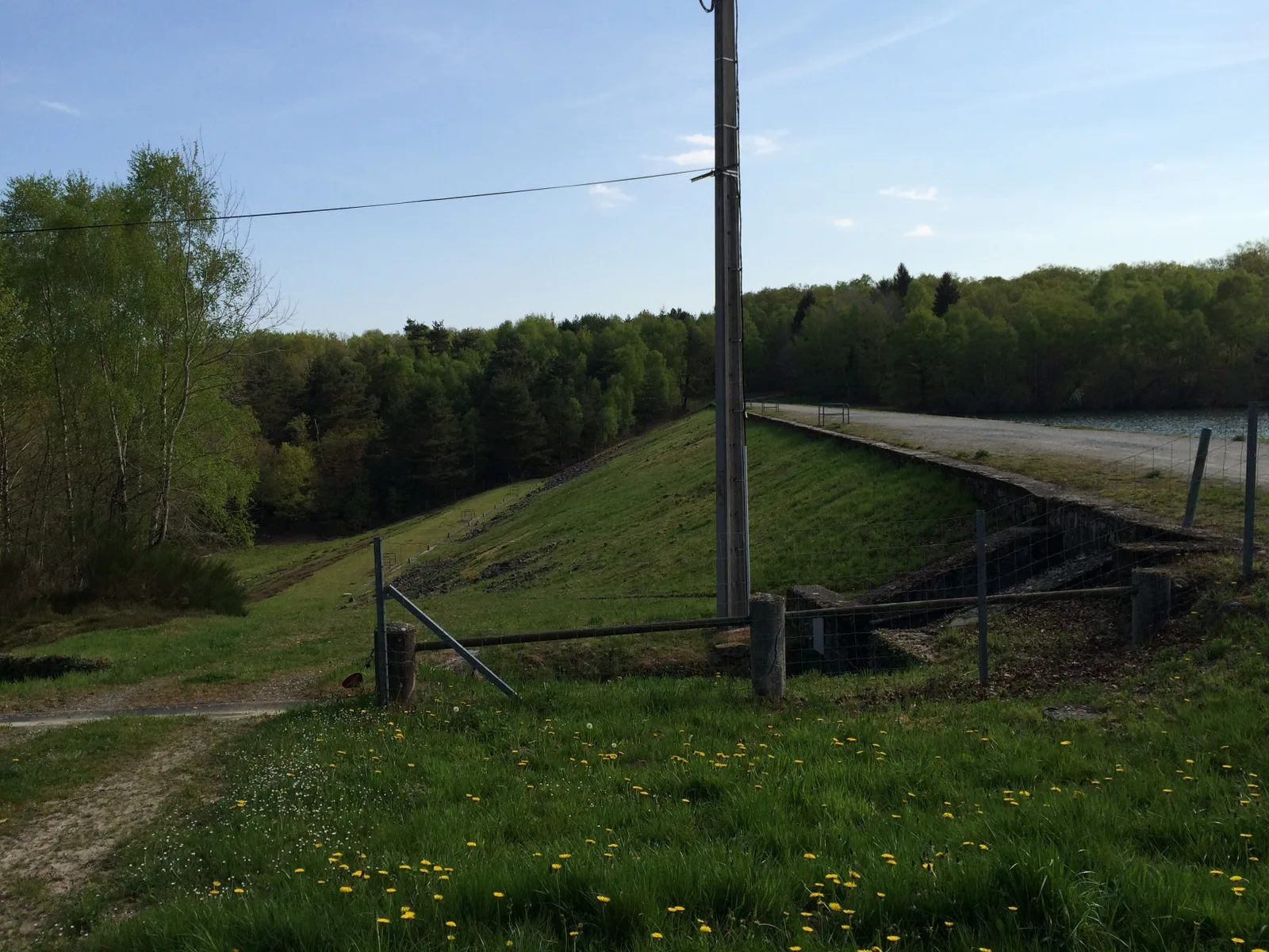Lac de Saint Pardoux 02 à Razès — À 3,2 km du lac