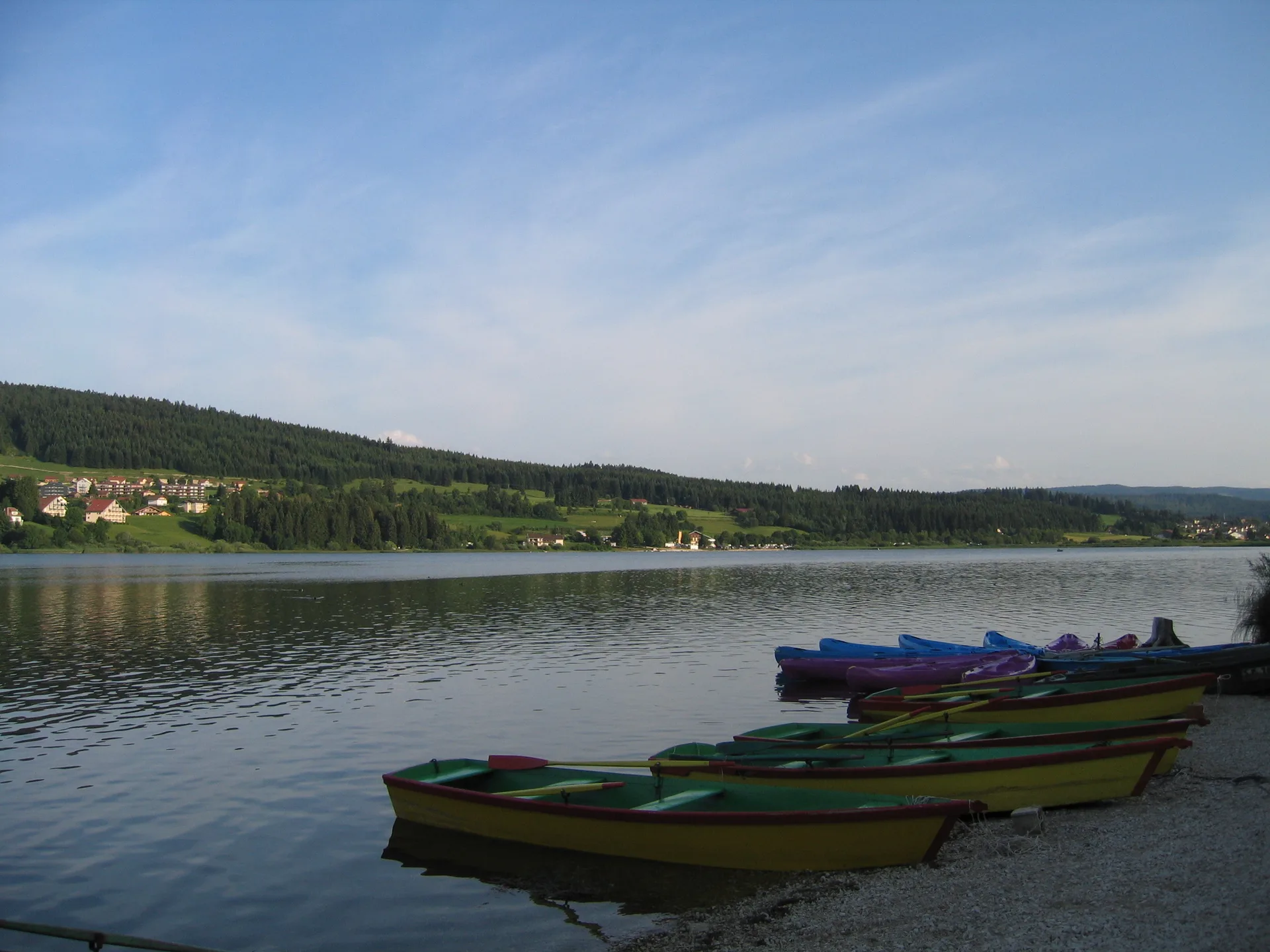 Lac de Saint-Point à Saint-Point-Lac — À 1,6 km du lac