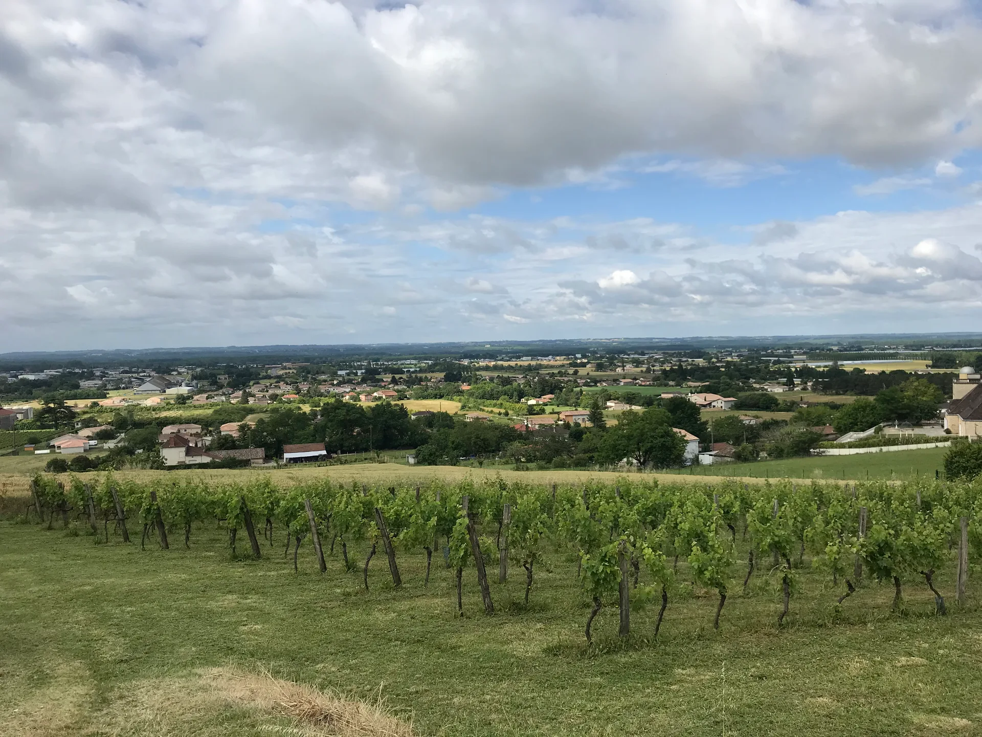 Lac de Sainte Bazeille à Beaupuy — À 1,5 km du lac
