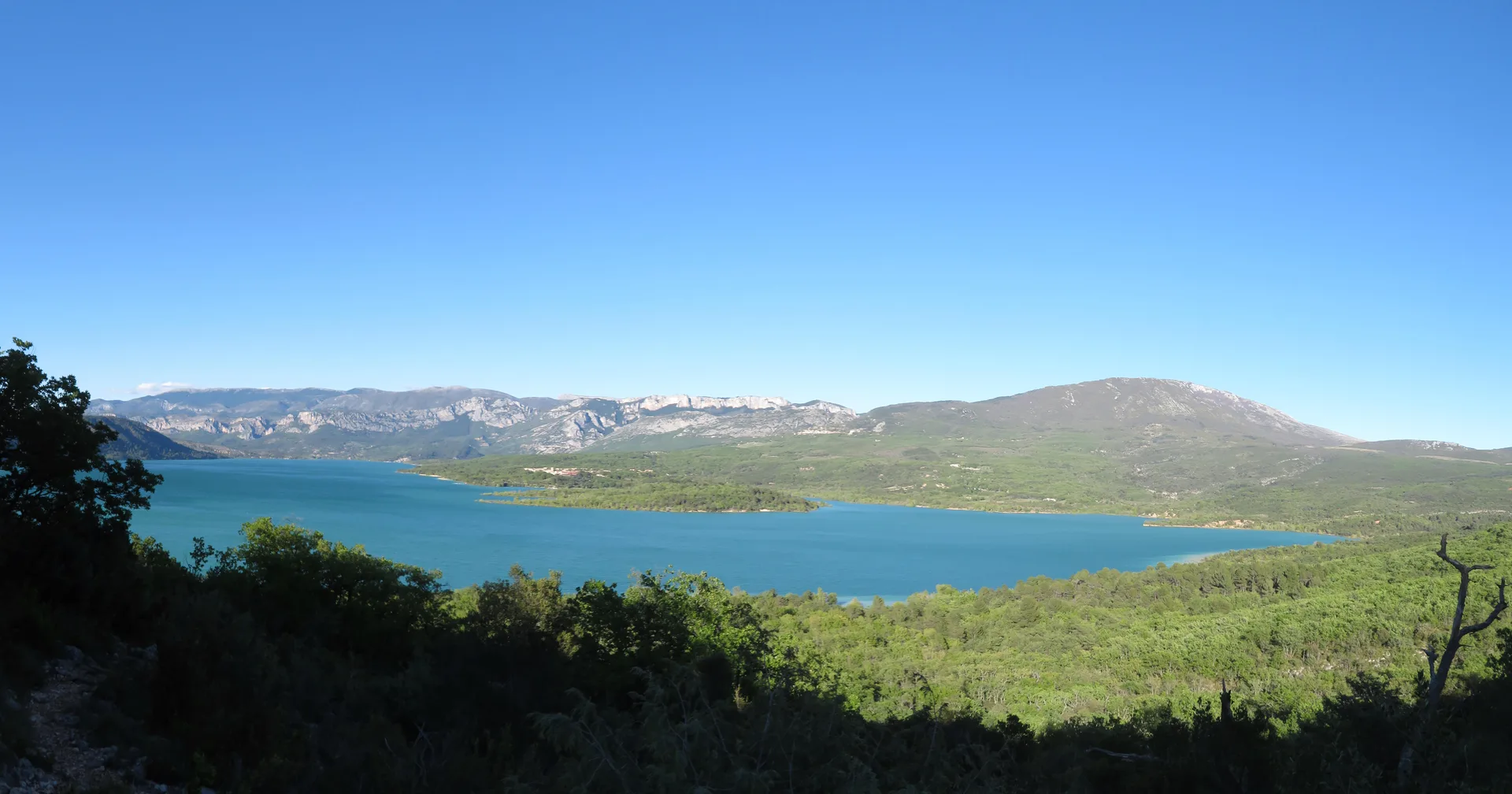 Lac de Sainte-Croix à Bauduen — À 597 m du lac