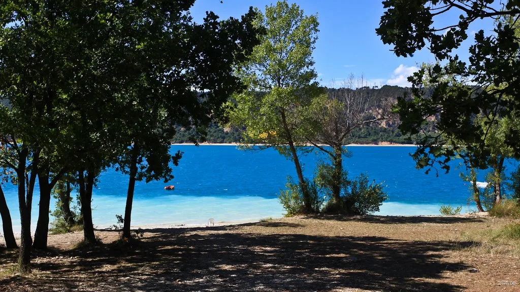 Lac de Sainte-Croix à Bauduen — À 2,2 km du lac