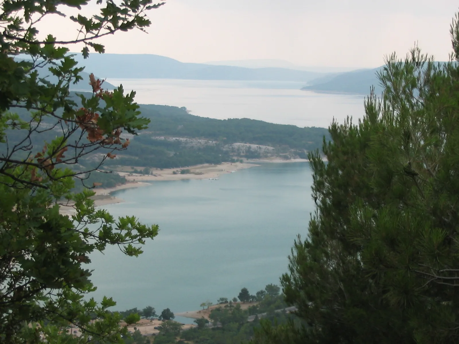 Lac de Sainte Croix du Verdon à Bauduen — À 3,1 km du lac