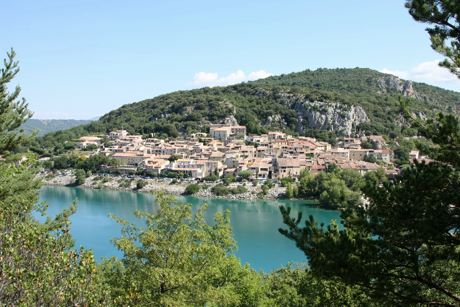 Lac de Sainte Croix du Verdon à Bauduen — À 880 m du lac