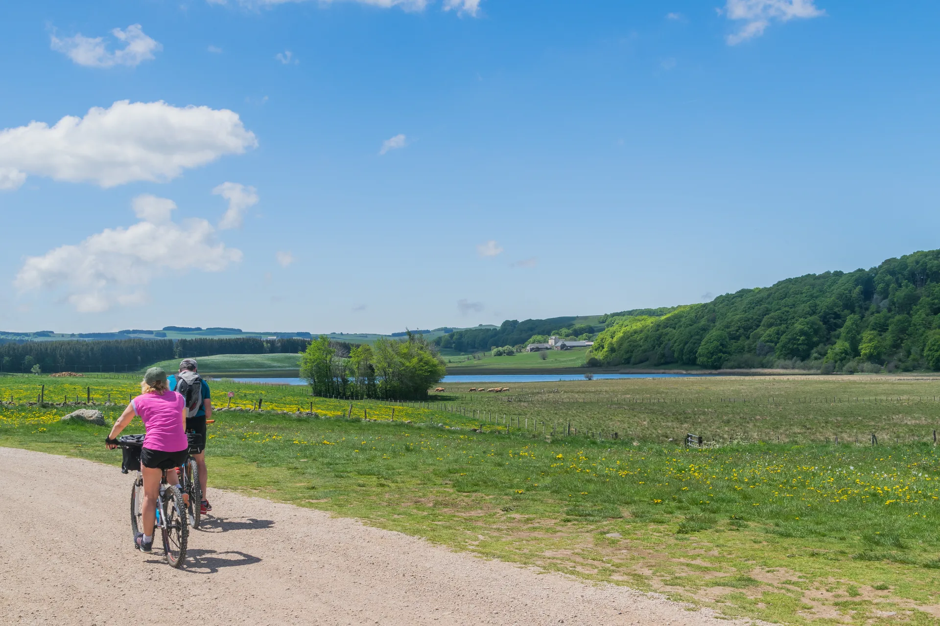 Lac de Souveyrols à Nasbinals — À 2,5 km du lac