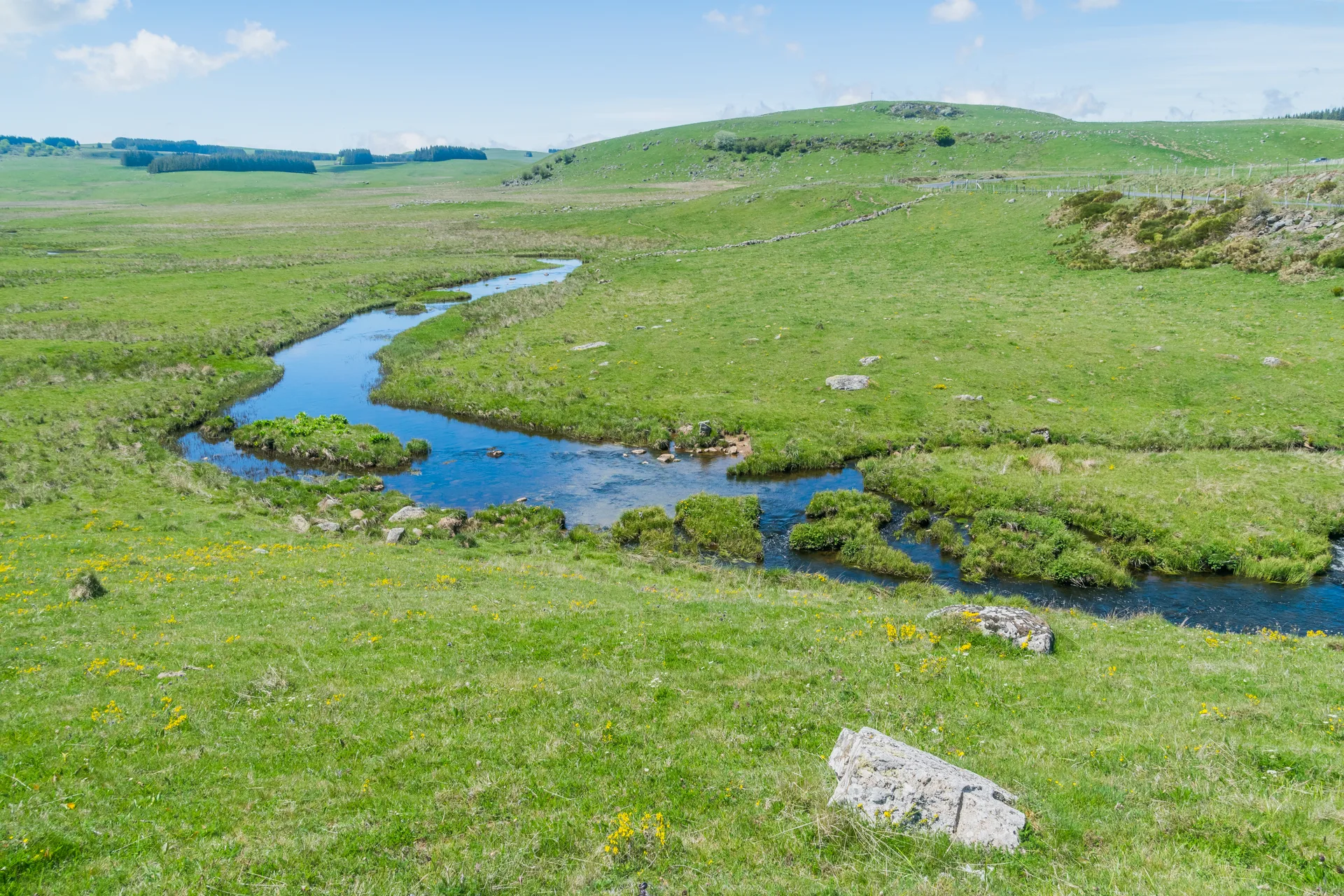 Lac de Souveyrols à Nasbinals — À 1,3 km du lac