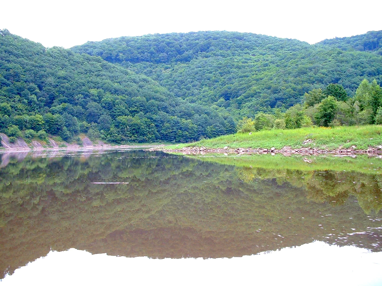 Lac de Spontour à Soursac — À 2,1 km du lac
