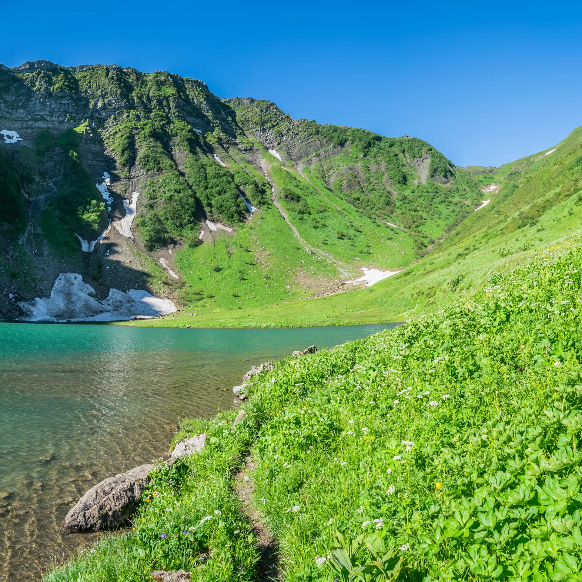 Lac de Tavaneuse à Abondance — Sur le lac
