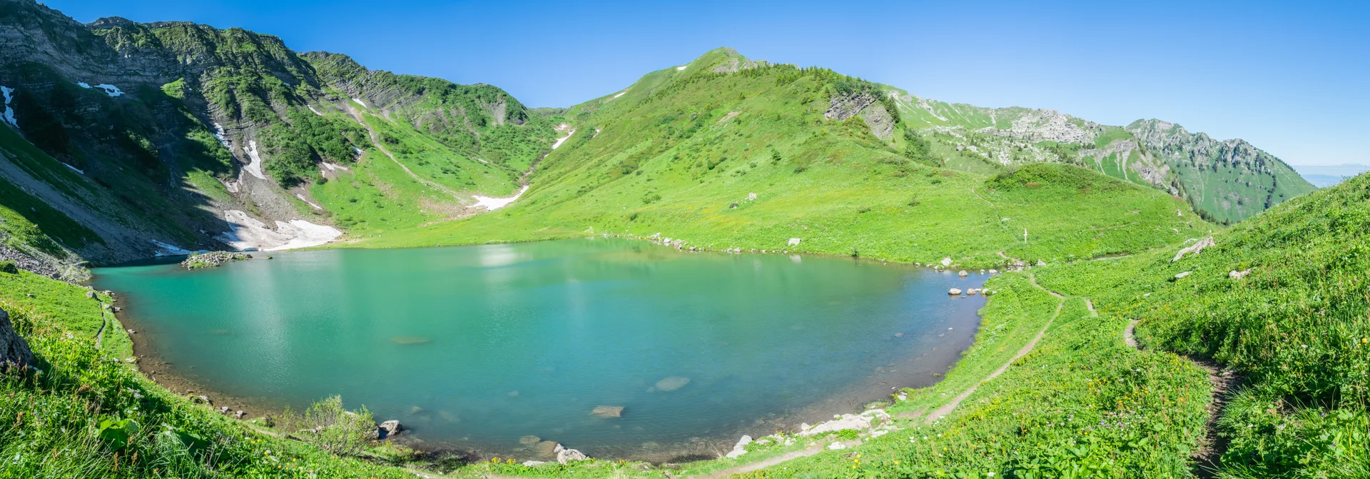 Lac de Tavaneuse à Abondance — Sur le lac