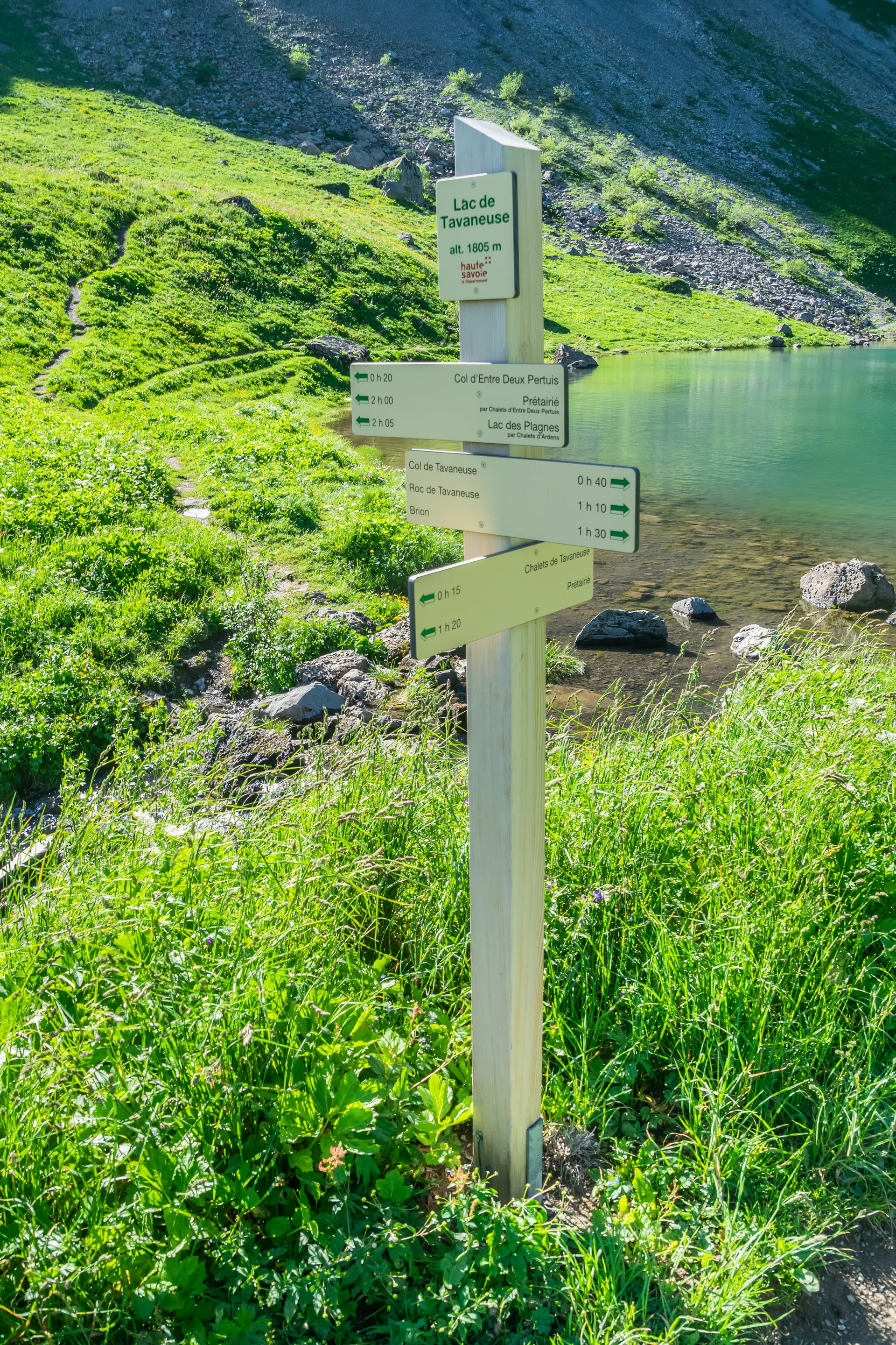 Lac de Tavaneuse à Abondance — Sur le lac