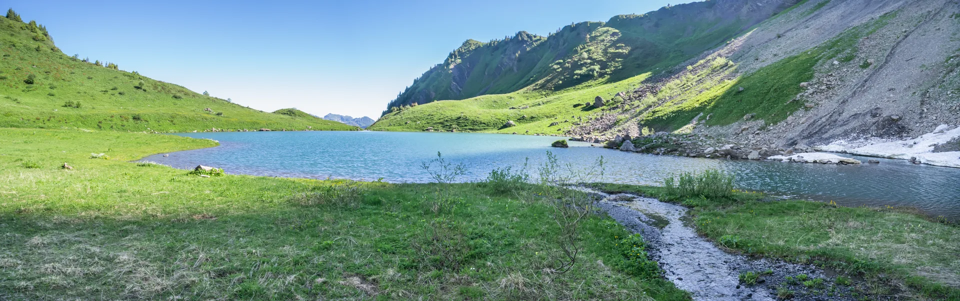 Lac de Tavaneuse à Abondance — Sur le lac