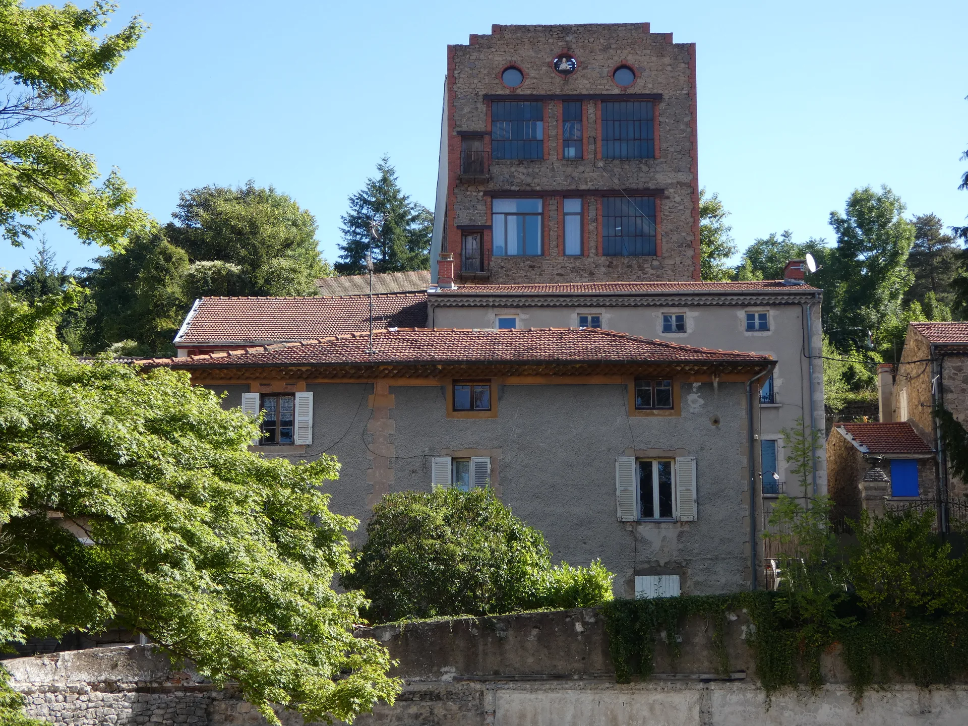Lac de Ternay à Savas — À 2,9 km du lac