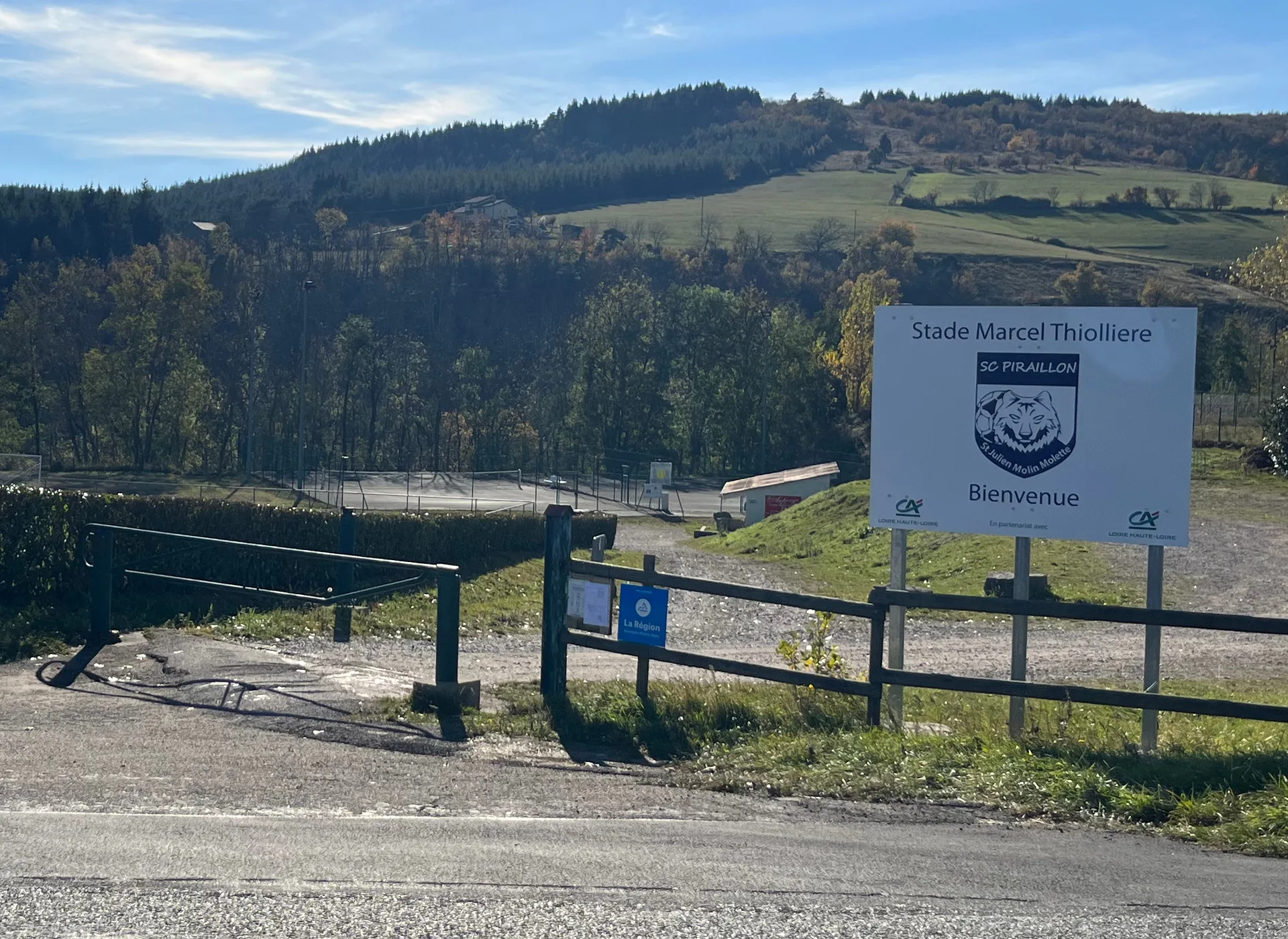 Lac de Ternay à Savas — À 1,8 km du lac